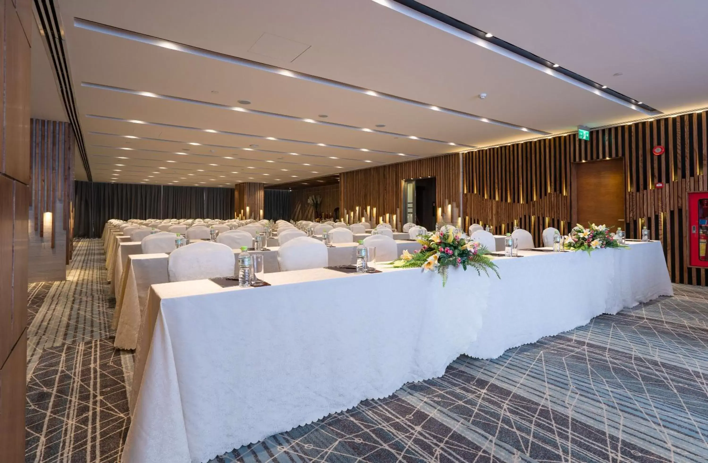 Banquet/Function facilities, Banquet Facilities in Queen Ann Nha Trang Hotel