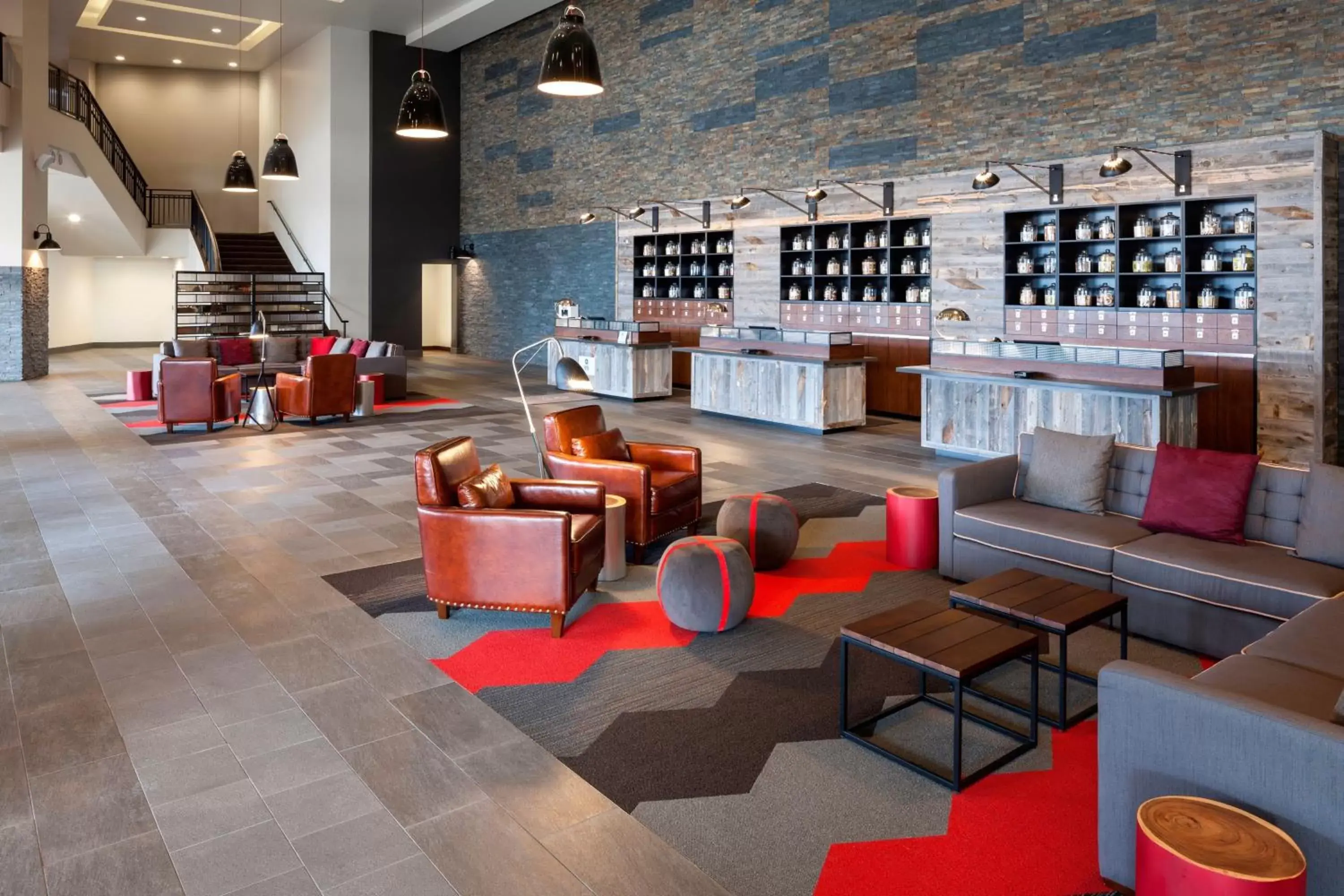 Lobby or reception, Lounge/Bar in Four Points by Sheraton Seattle Airport South