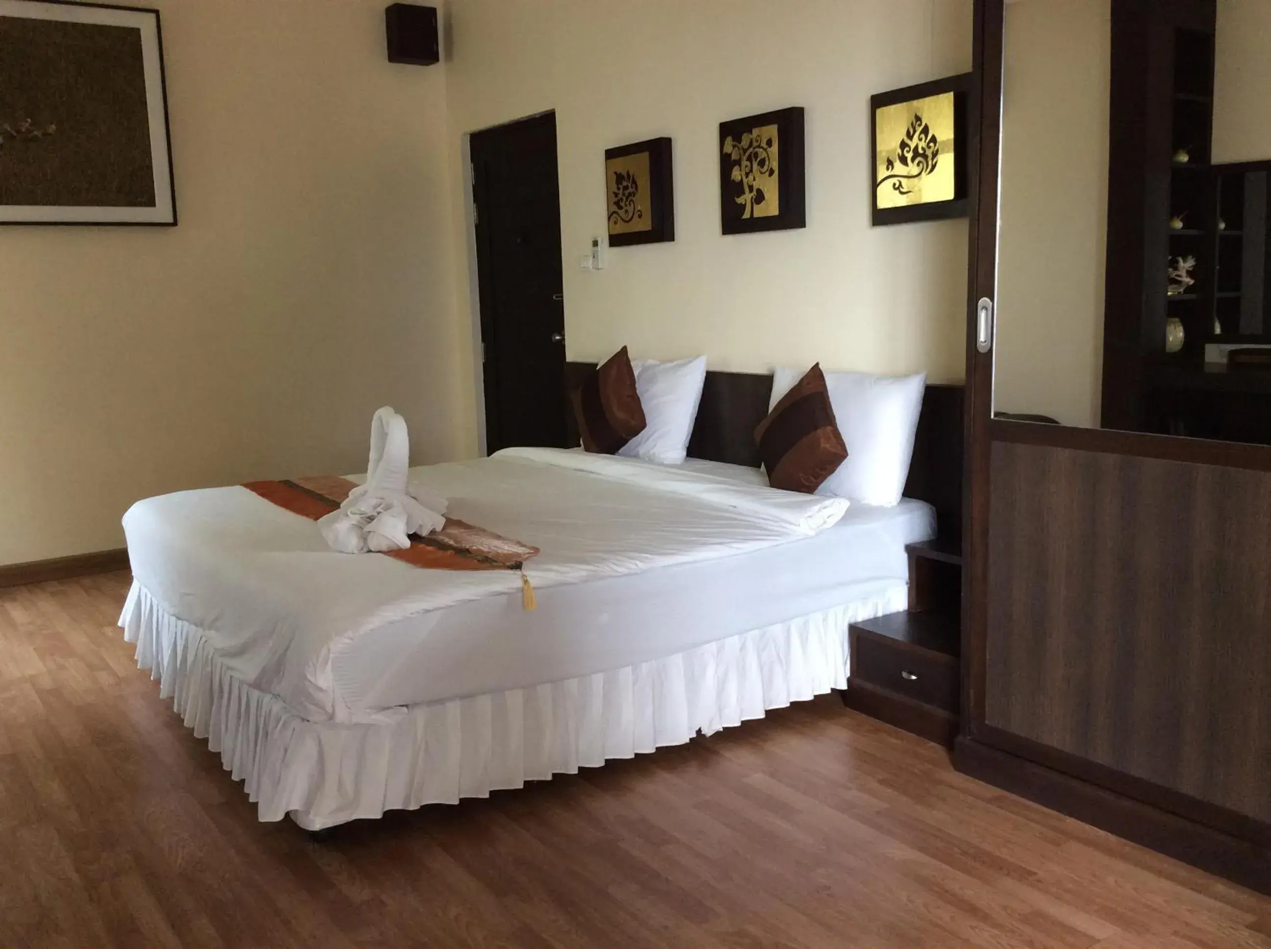 Bed in Monsane River Kwai Resort & Spa