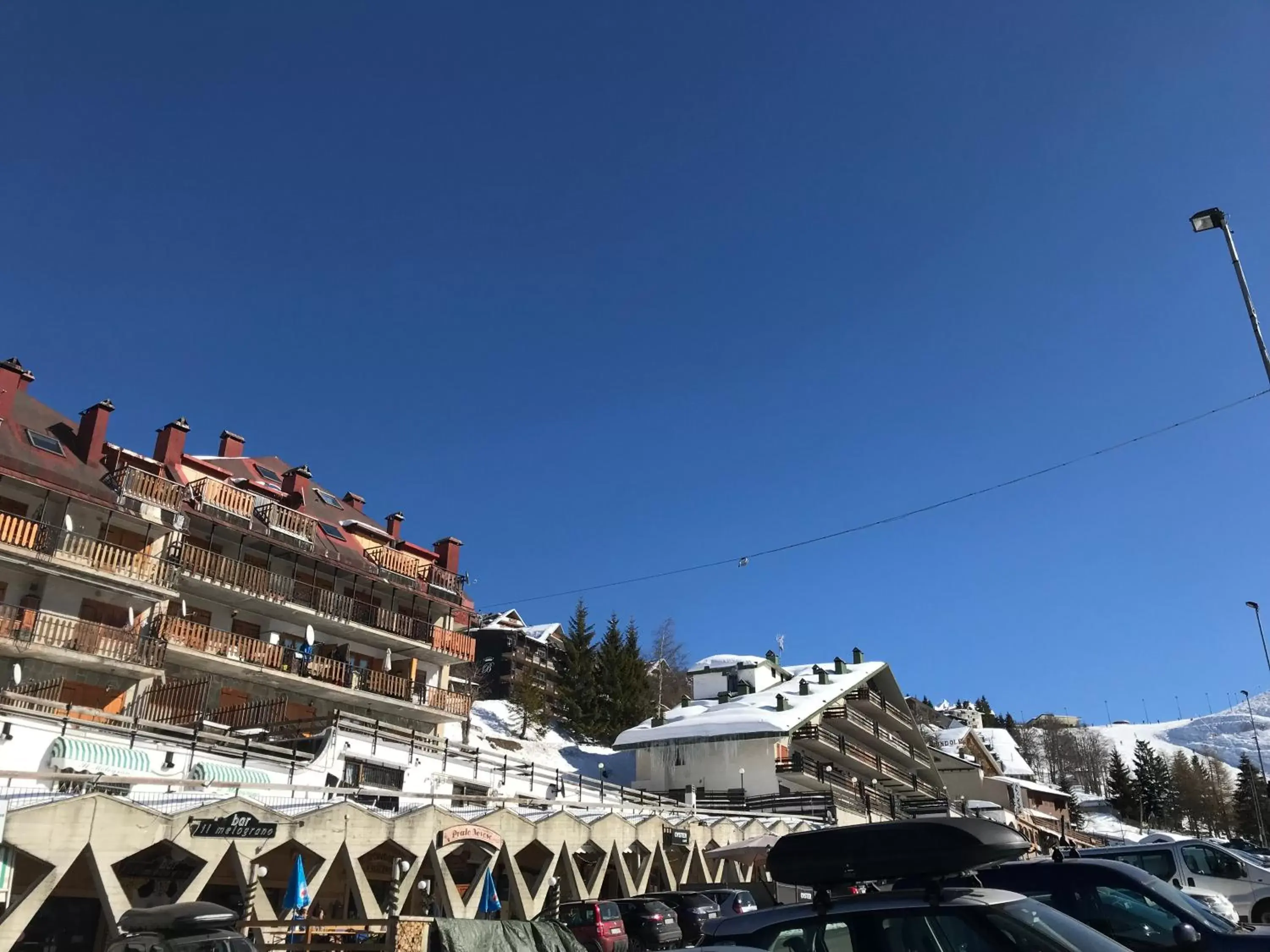 Nearby landmark, Winter in Albergo dell'Academia