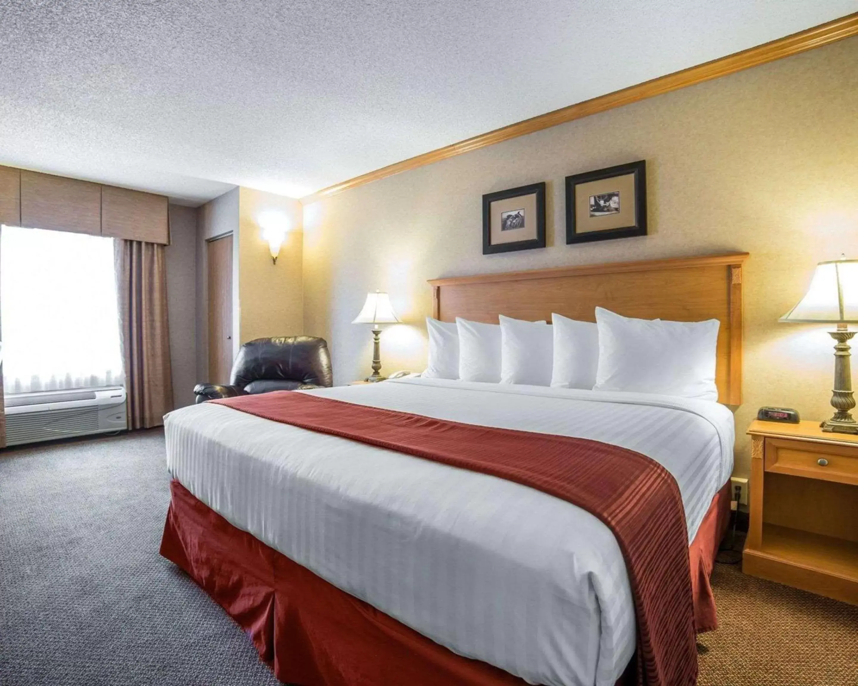 Photo of the whole room, Bed in Quality Inn & Suites Casper near Event Center