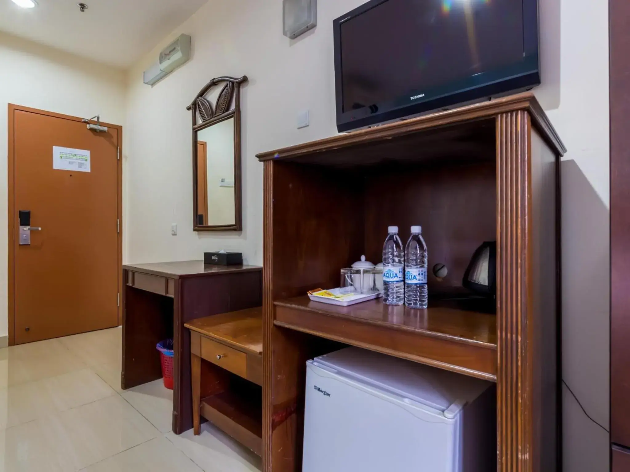 TV and multimedia, TV/Entertainment Center in Club Dolphin Hotel