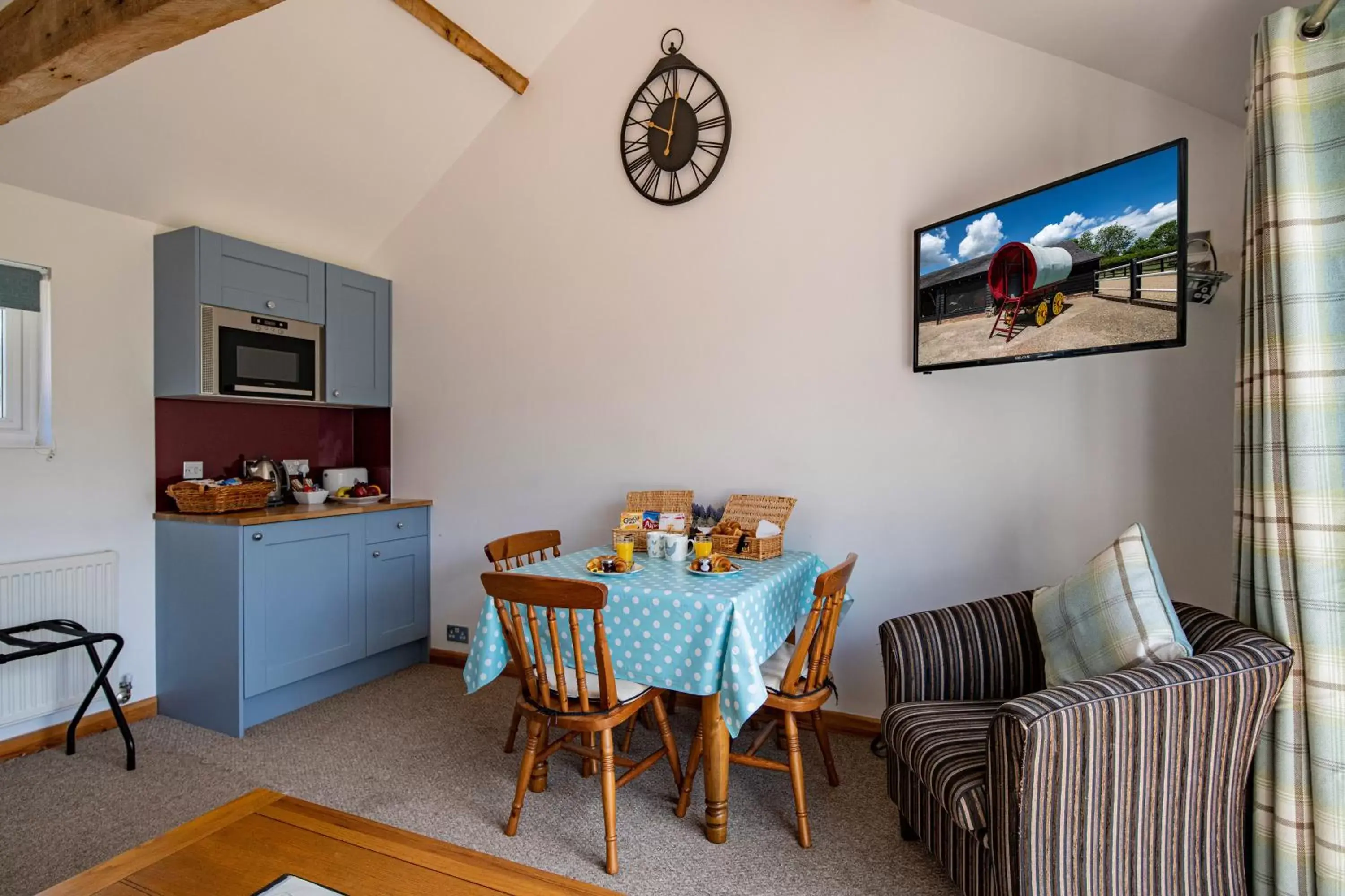 Bedroom, Dining Area in Baileys Farm