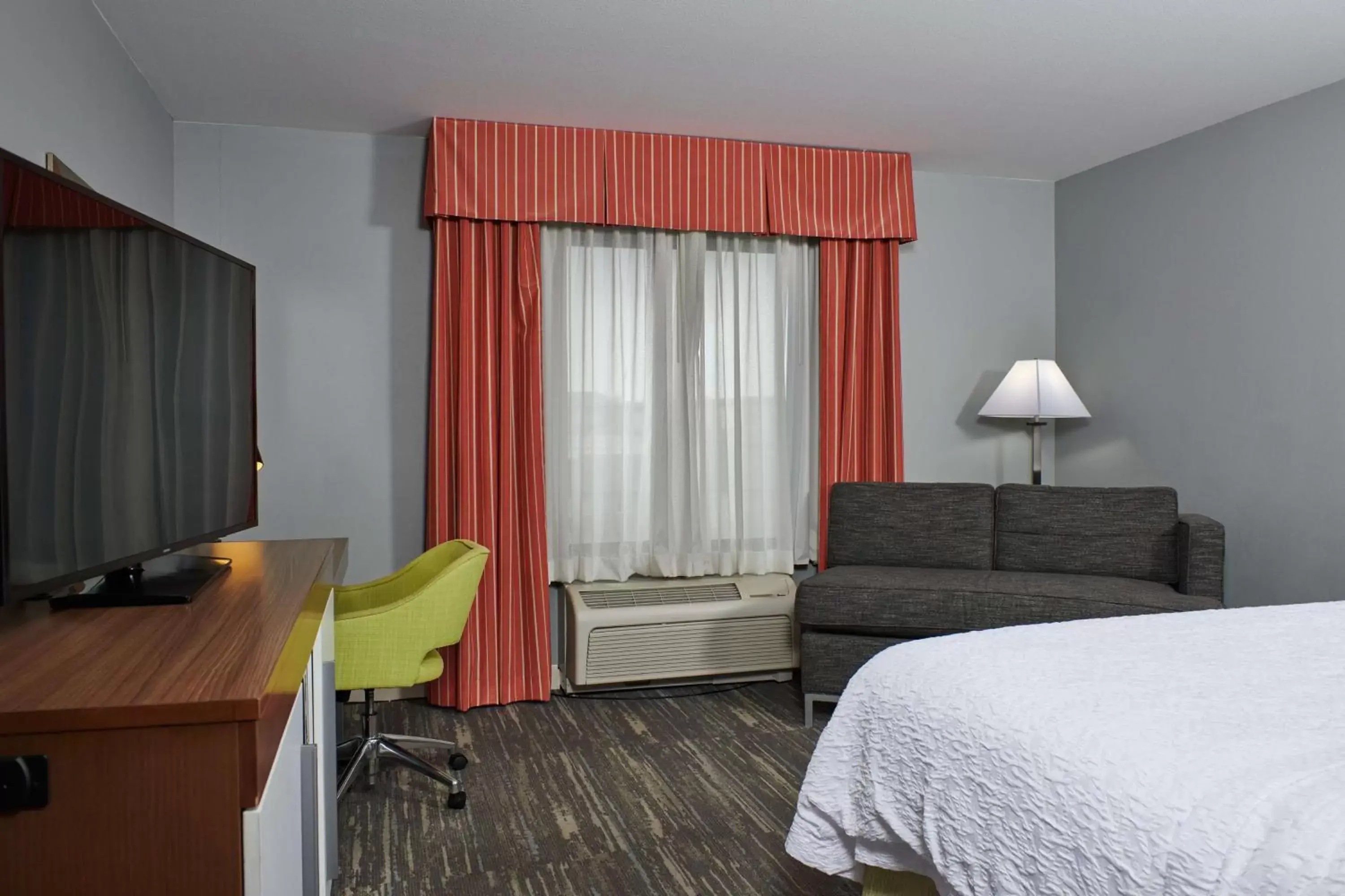 Living room, Bed in Hampton Inn & Suites Denver/Highlands Ranch