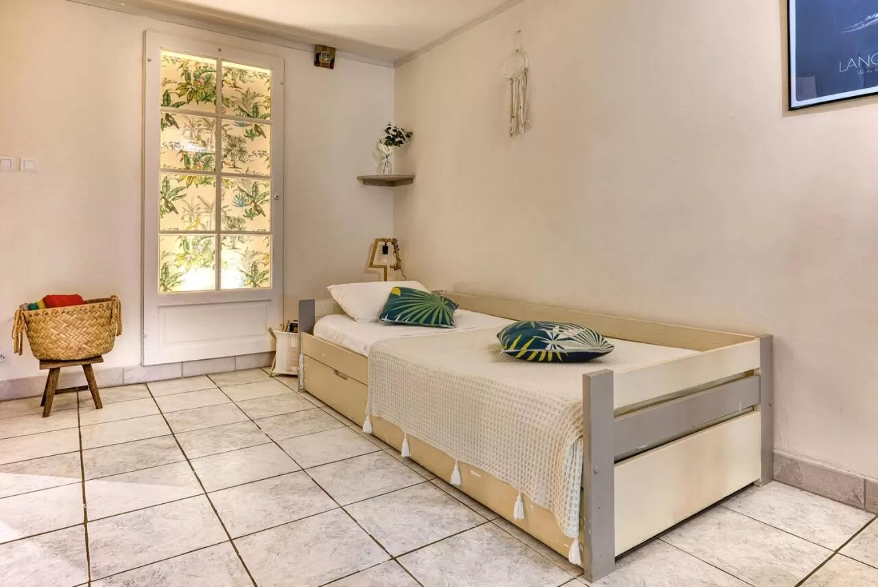 children, Bed in La Case O zoizos