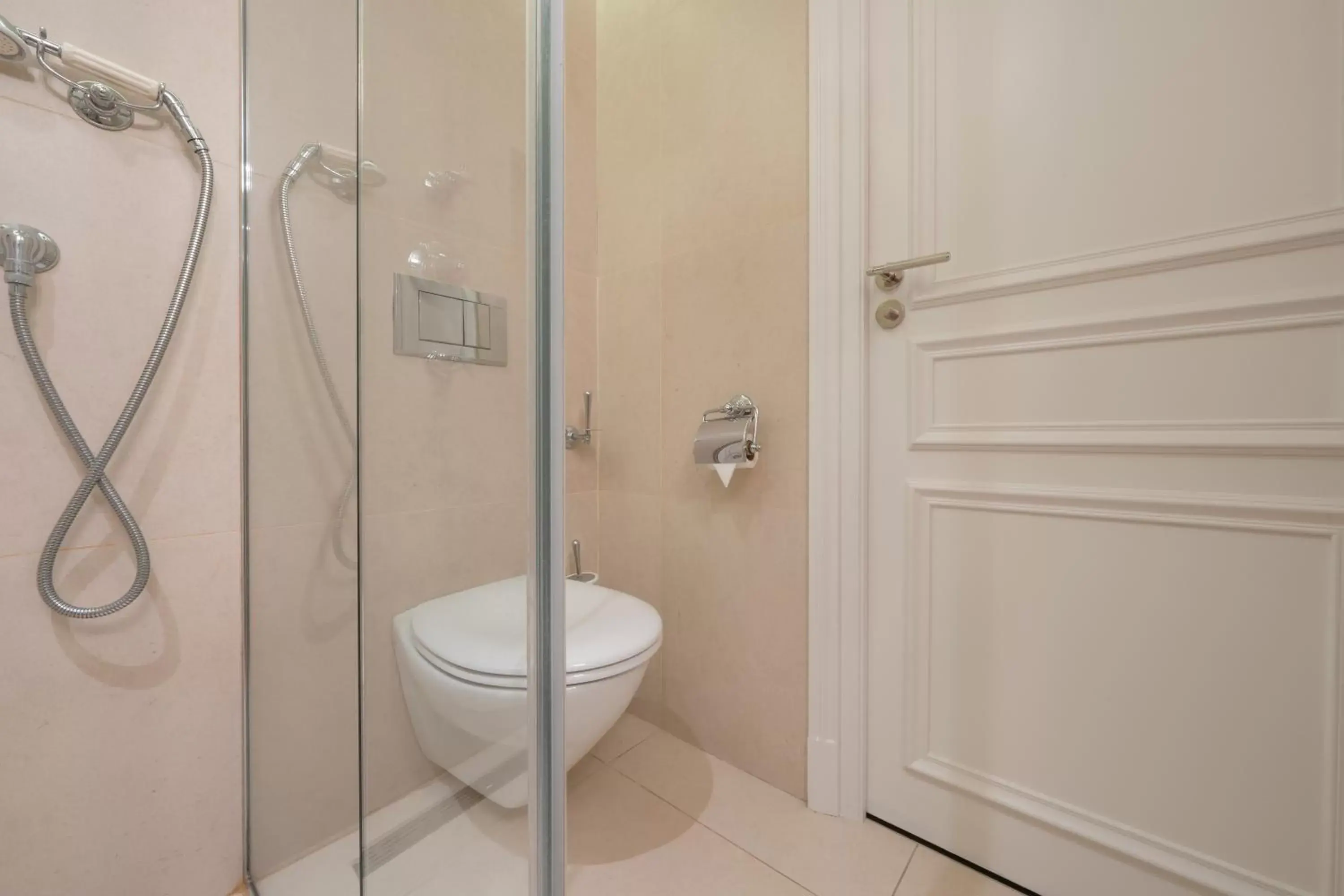 Toilet, Bathroom in Hotel De Buci