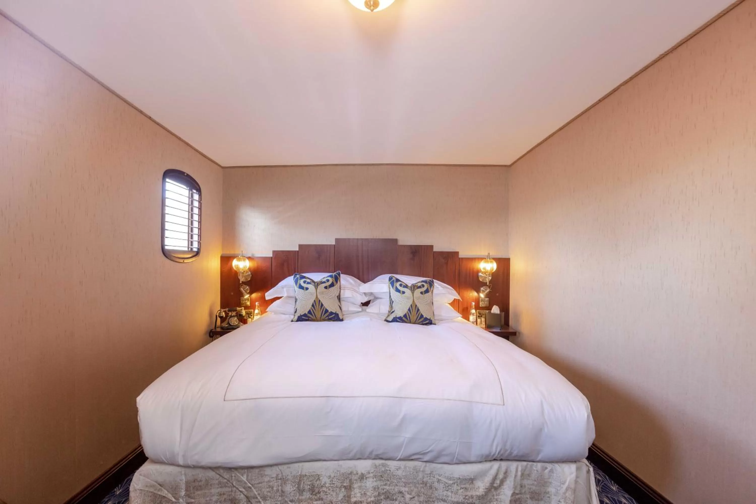 Bed in Ocean Mist Leith