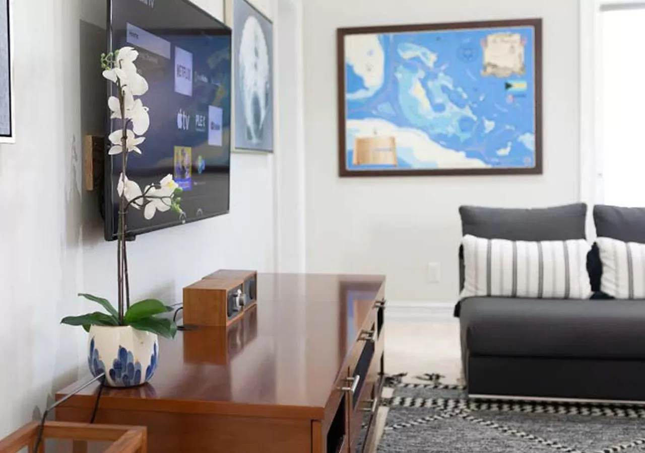 Entertainment, Seating Area in Palm Cay Marina and Resort