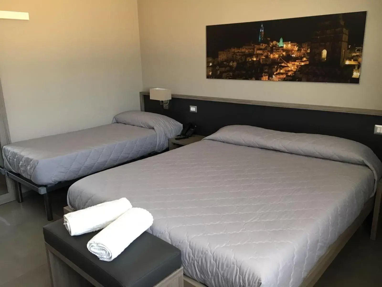 Bed in La Sosta Motel Tavola Calda