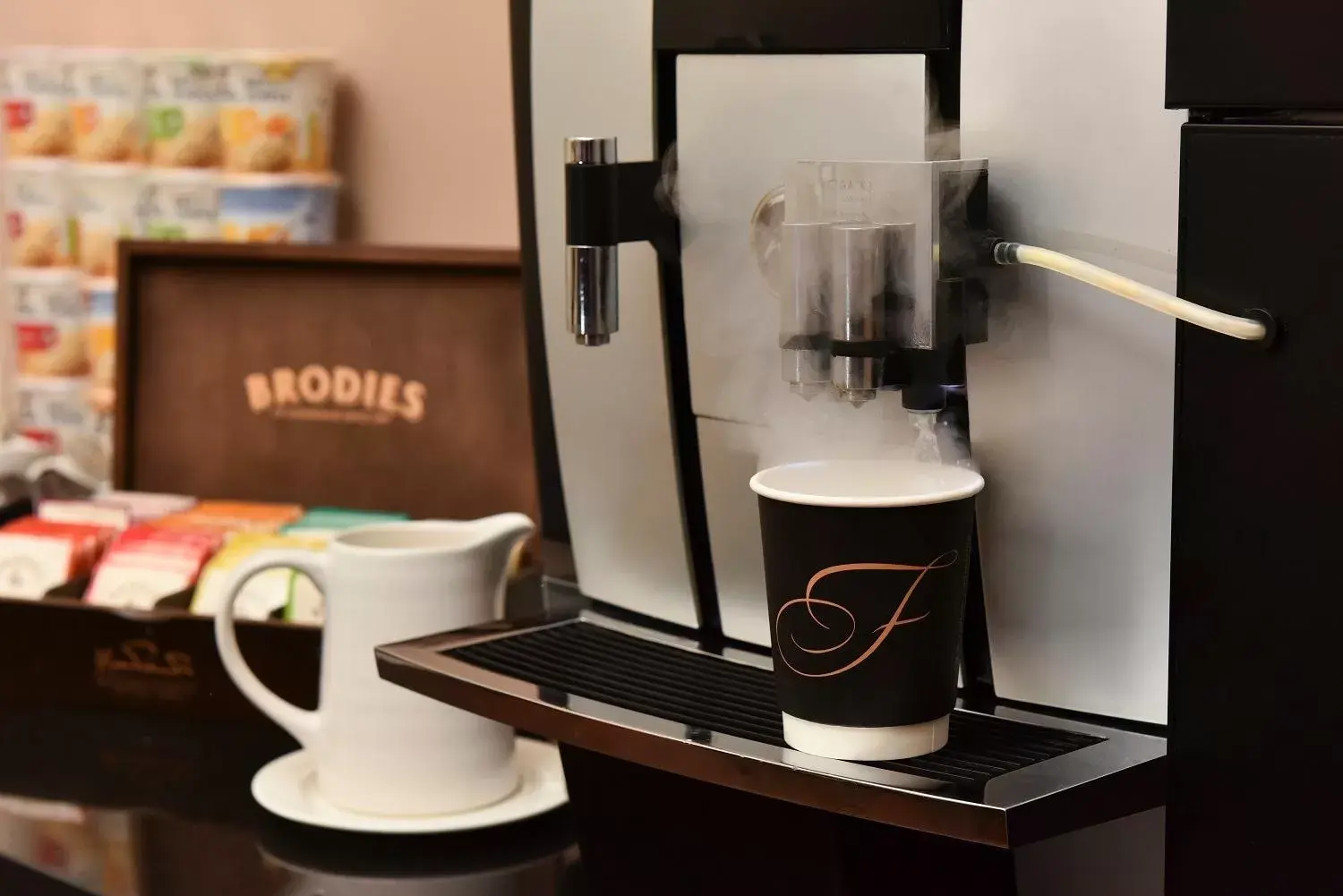 Coffee/tea facilities in Fraser Suites Glasgow