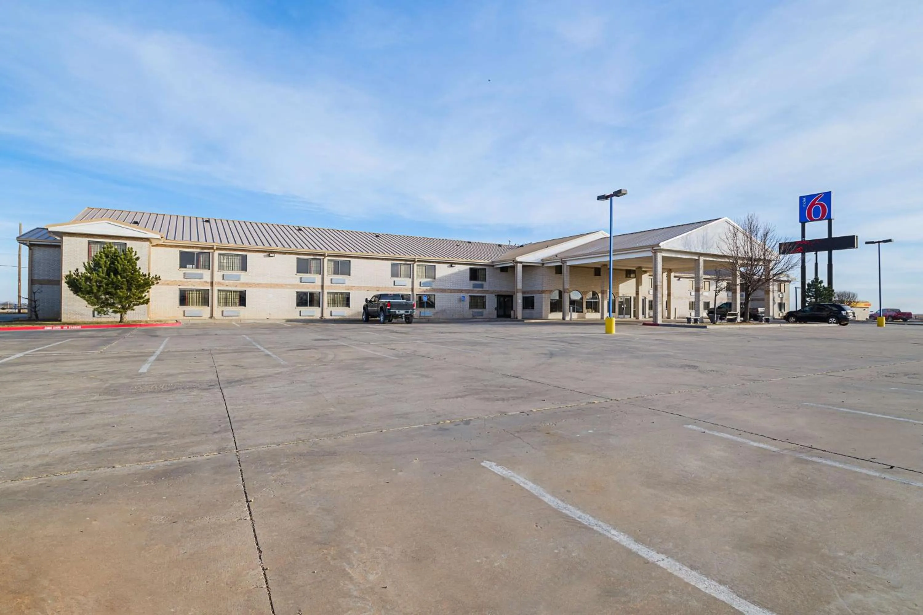 Property building in Motel 6-Amarillo, TX