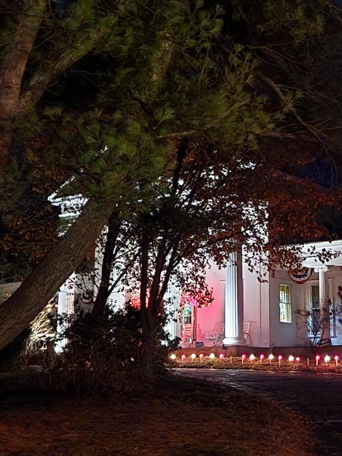 Property Building in House of 1833 Bed and Breakfast