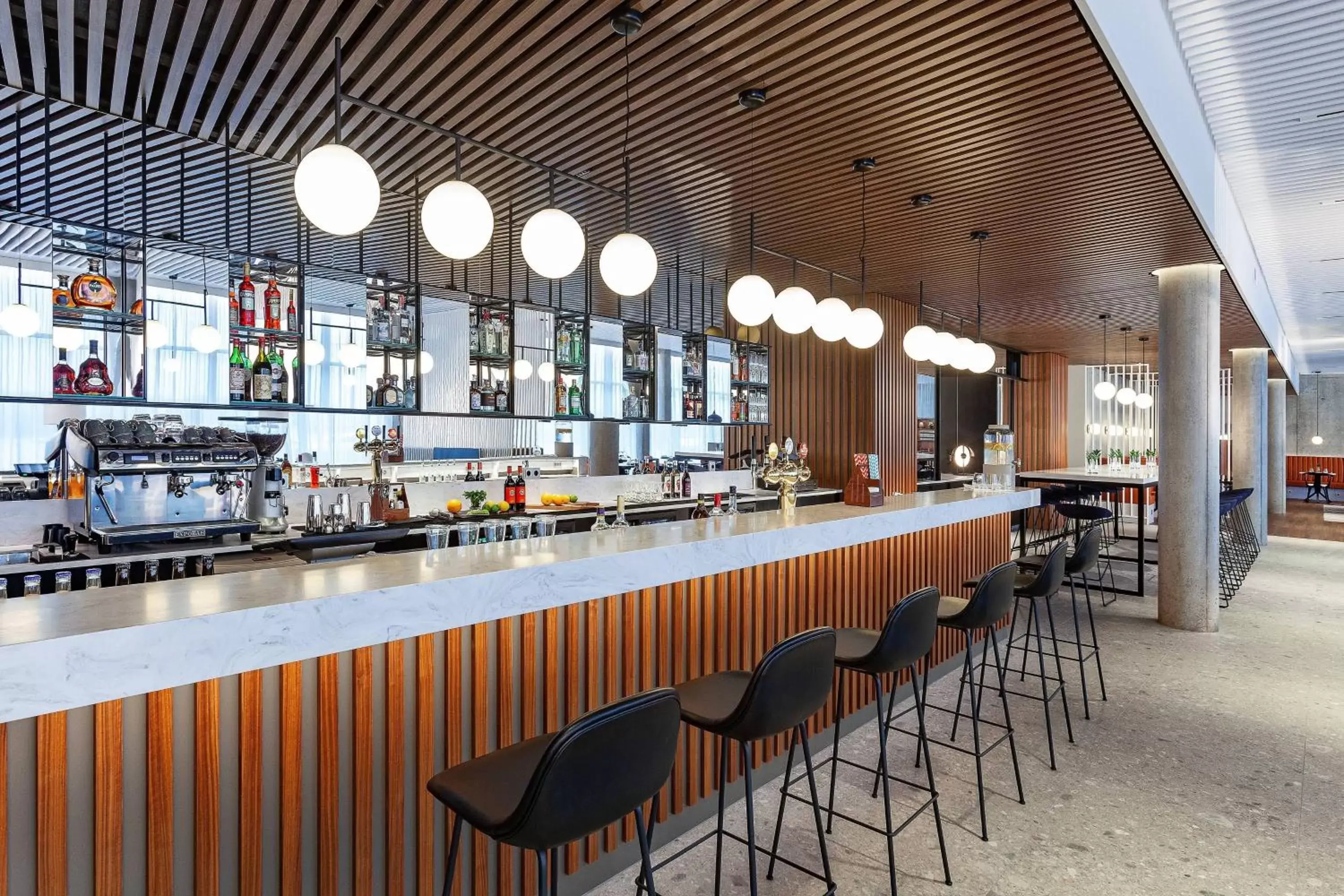 Restaurant/Places to Eat in Courtyard by Marriott Reykjavik Keflavik Airport
