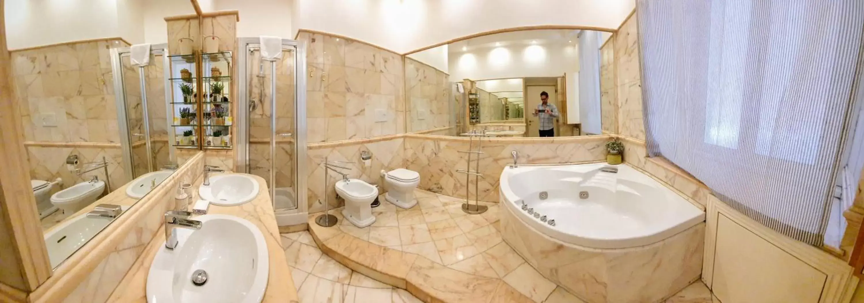 Shower, Bathroom in B&B Arco Di Gallieno