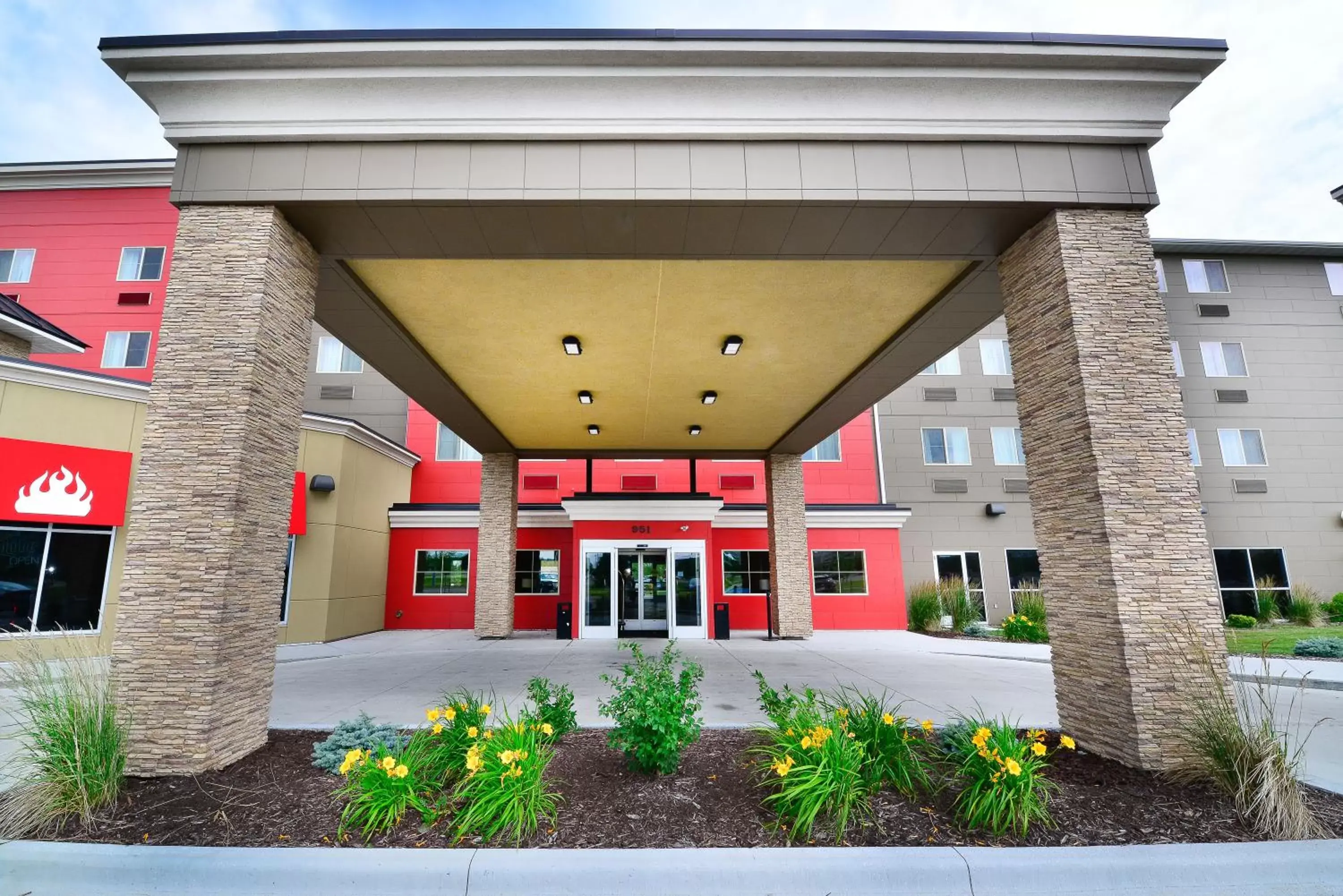 Facade/entrance, Property Building in Baymont by Wyndham Grand Forks