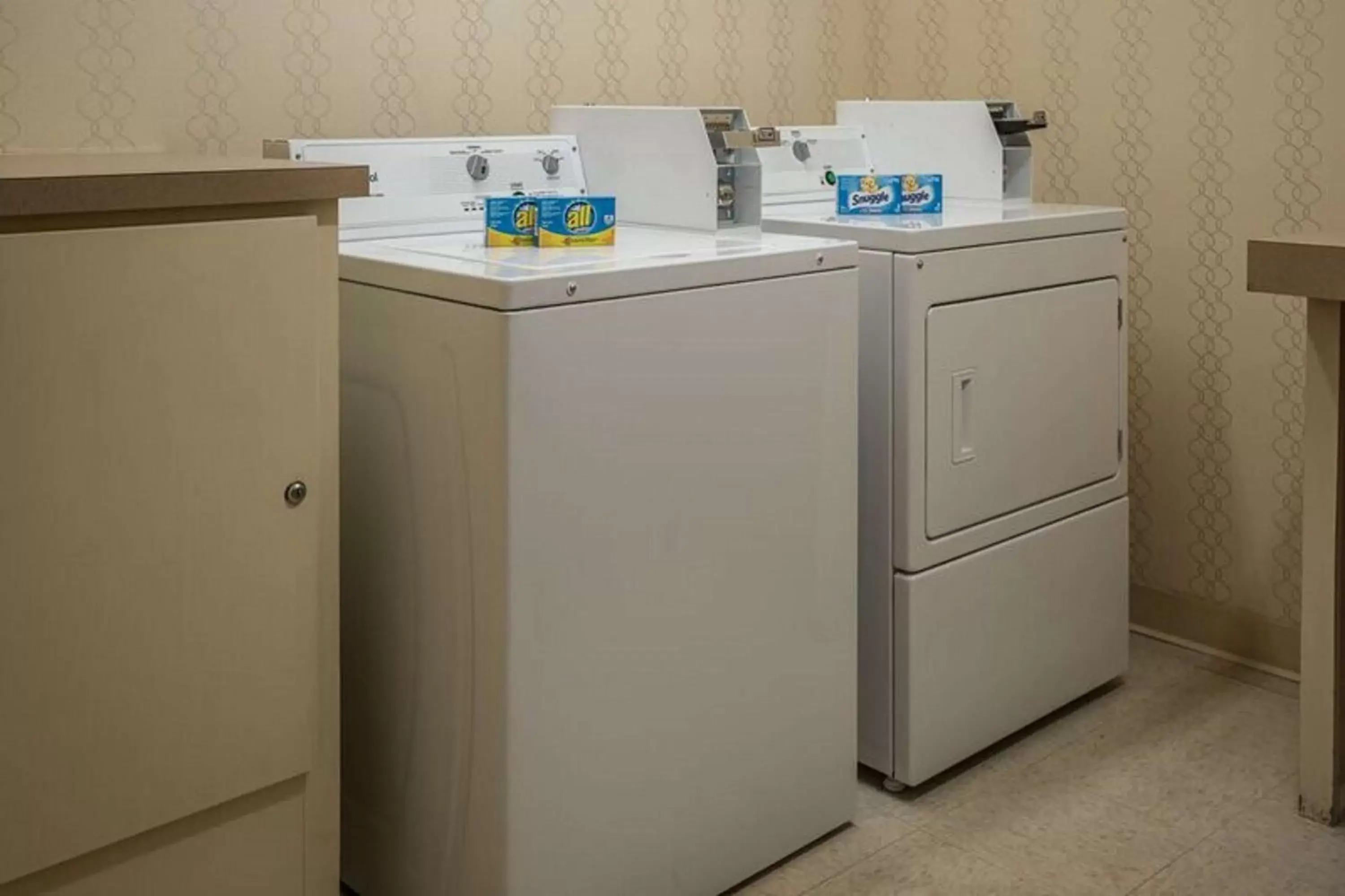 Property building in Hampton Inn Somerset Property building in Hampton Inn Somerset