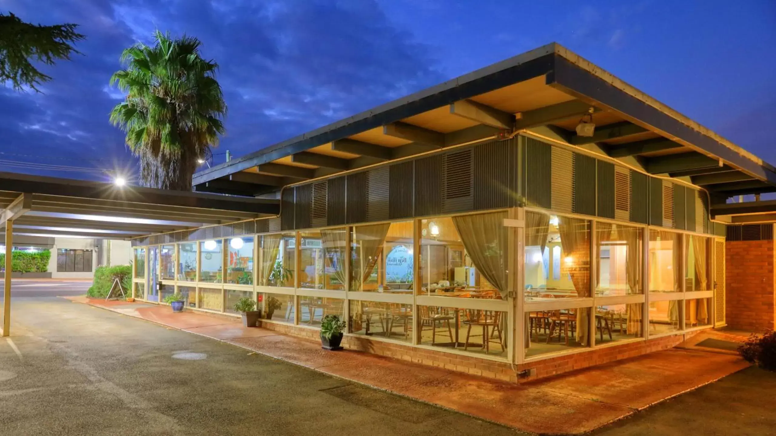 Property Building in Plainsman Motel