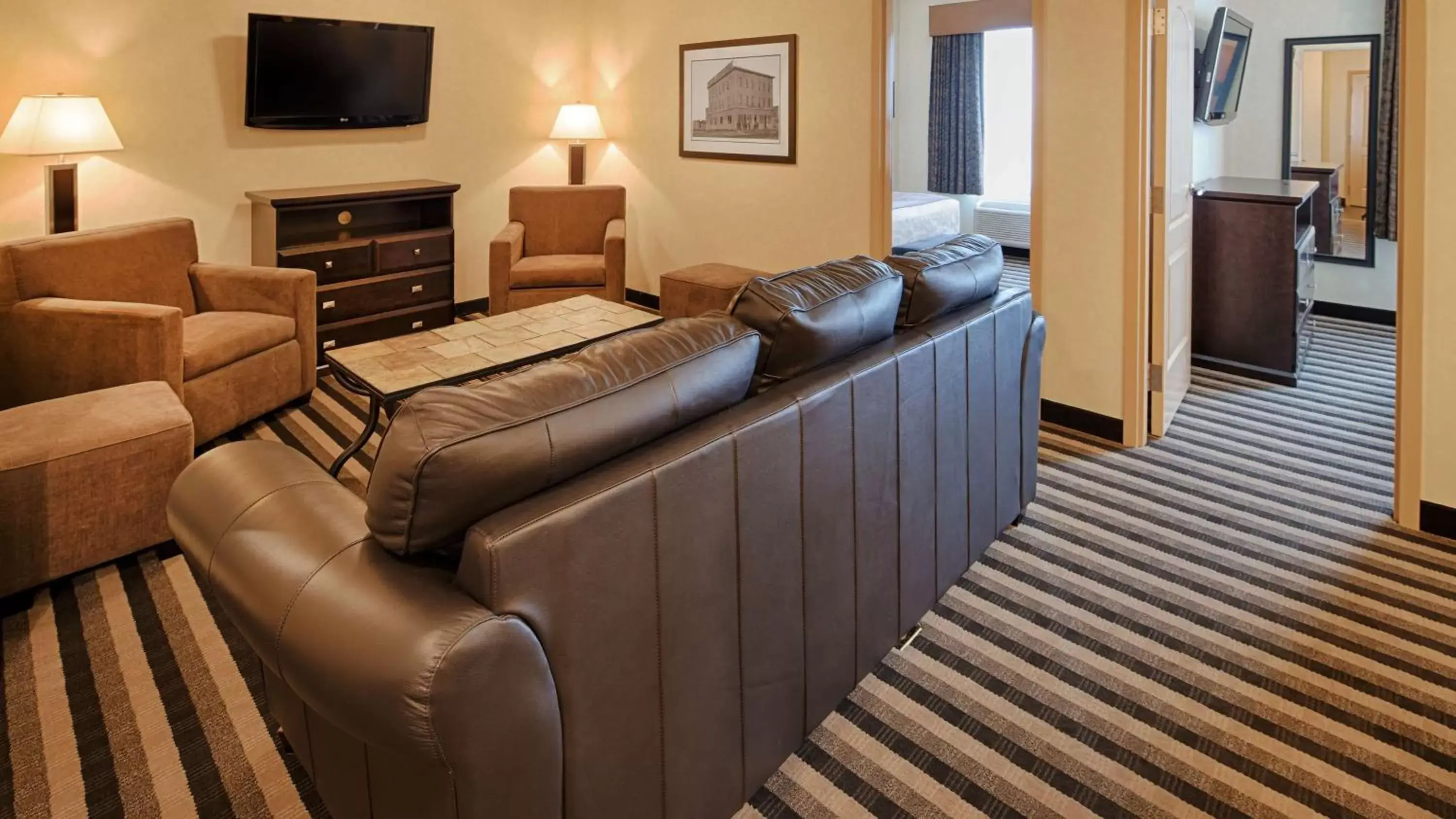 Bedroom, Seating Area in Best Western Plus Meridian