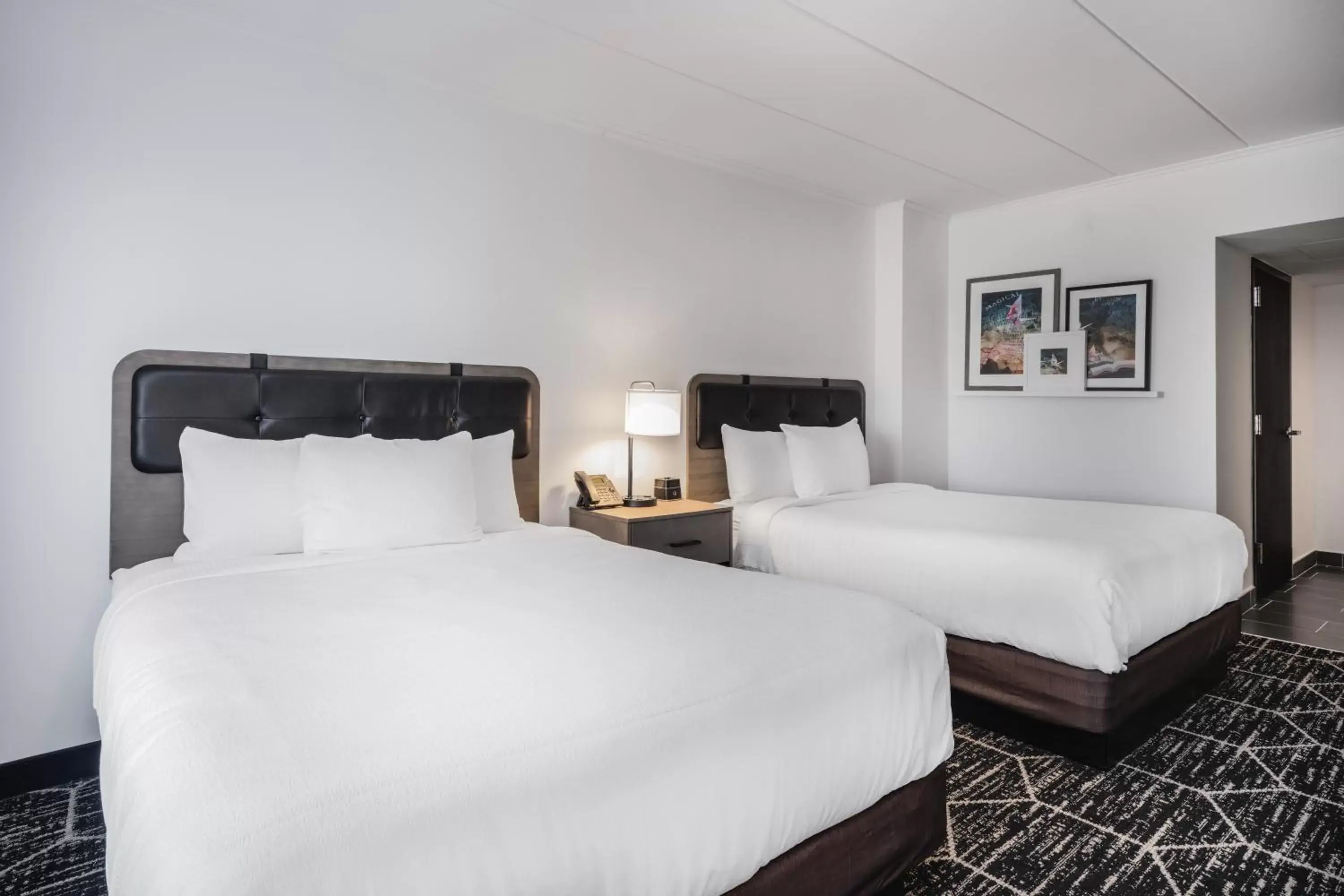 Bedroom, Bed in La Quinta by Wyndham Chicago O'Hare Airport