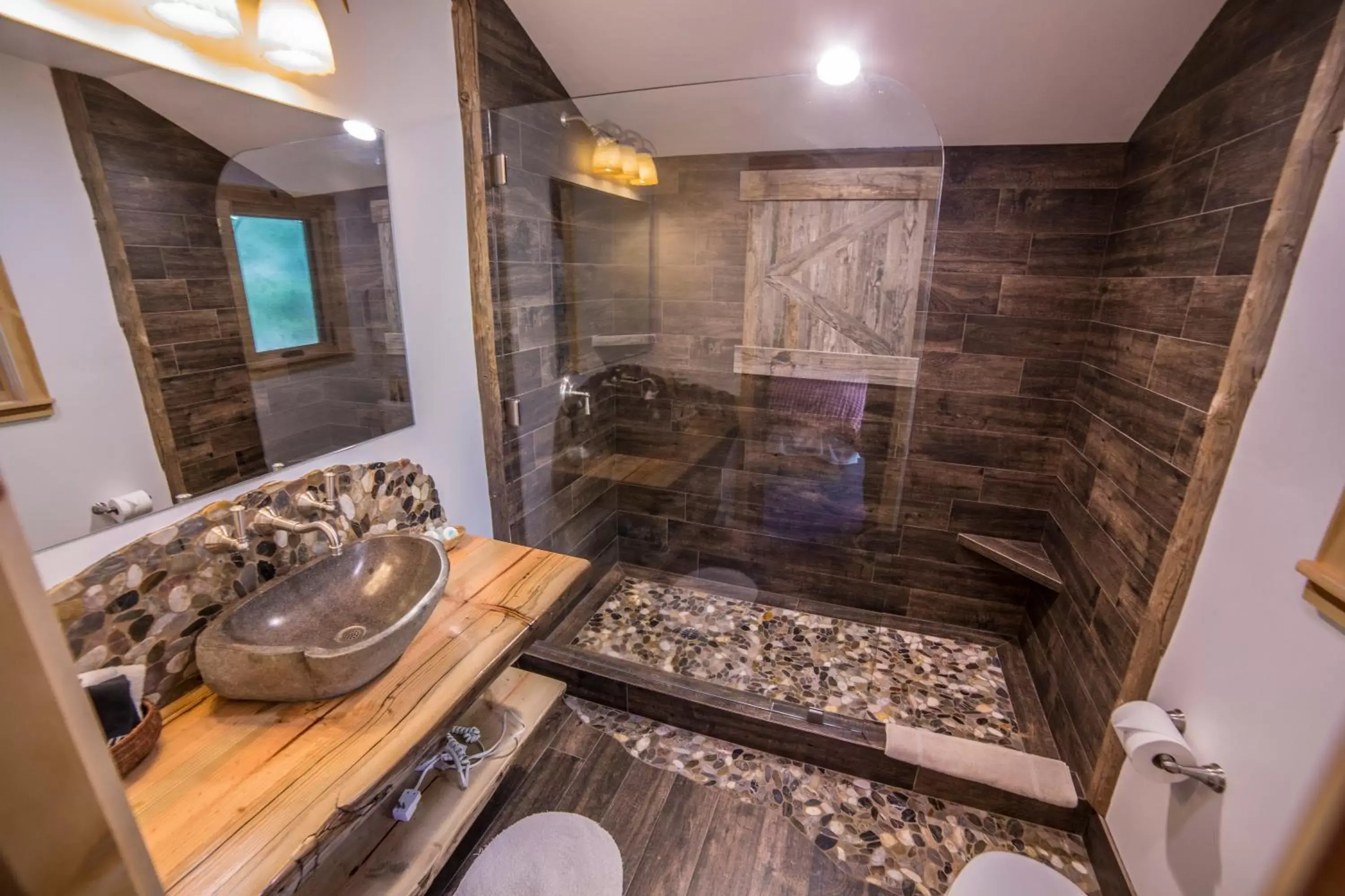 Bathroom in Cottage Inn At Lake Tahoe