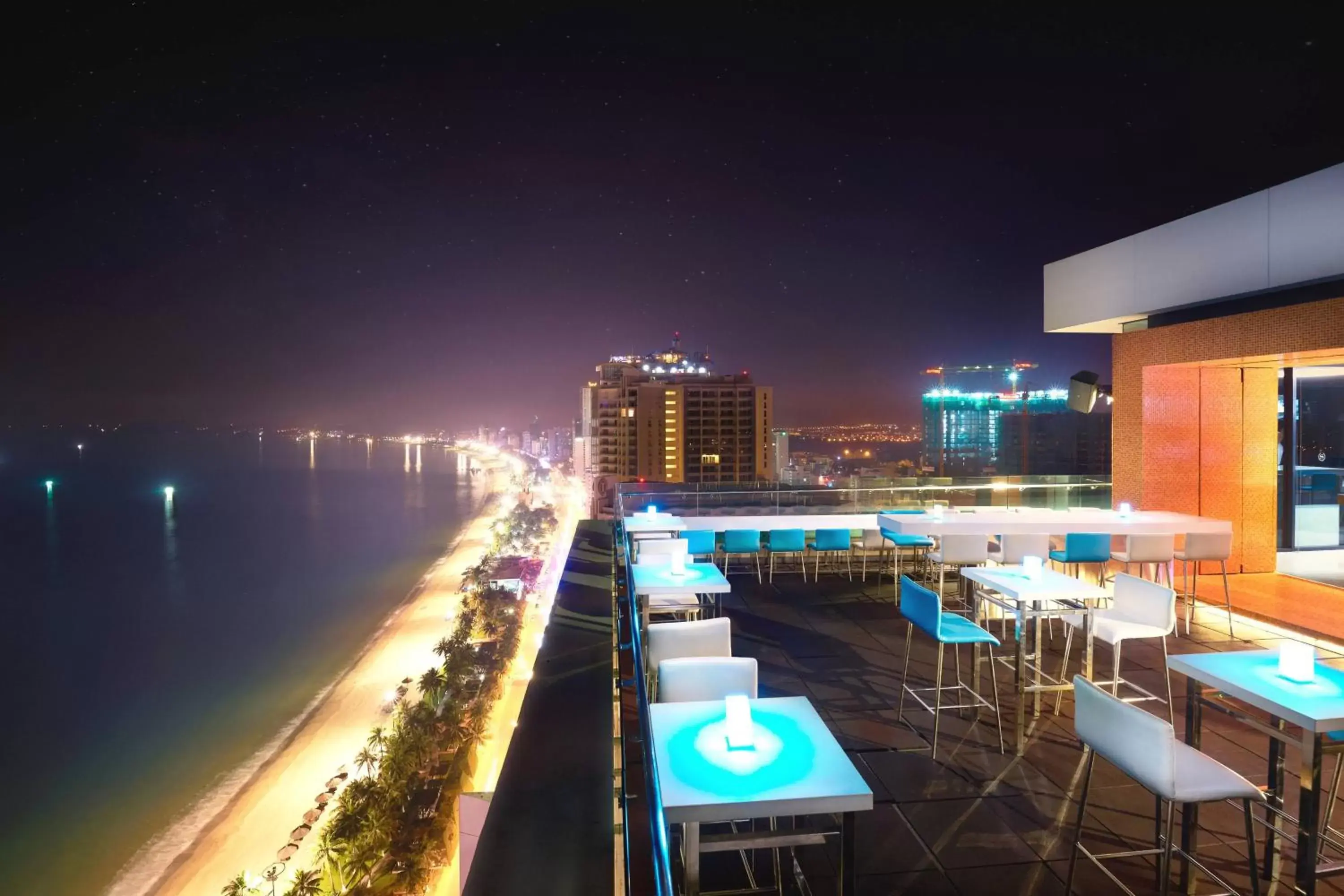 Restaurant/places to eat, Pool View in Sheraton Nha Trang Hotel & Spa