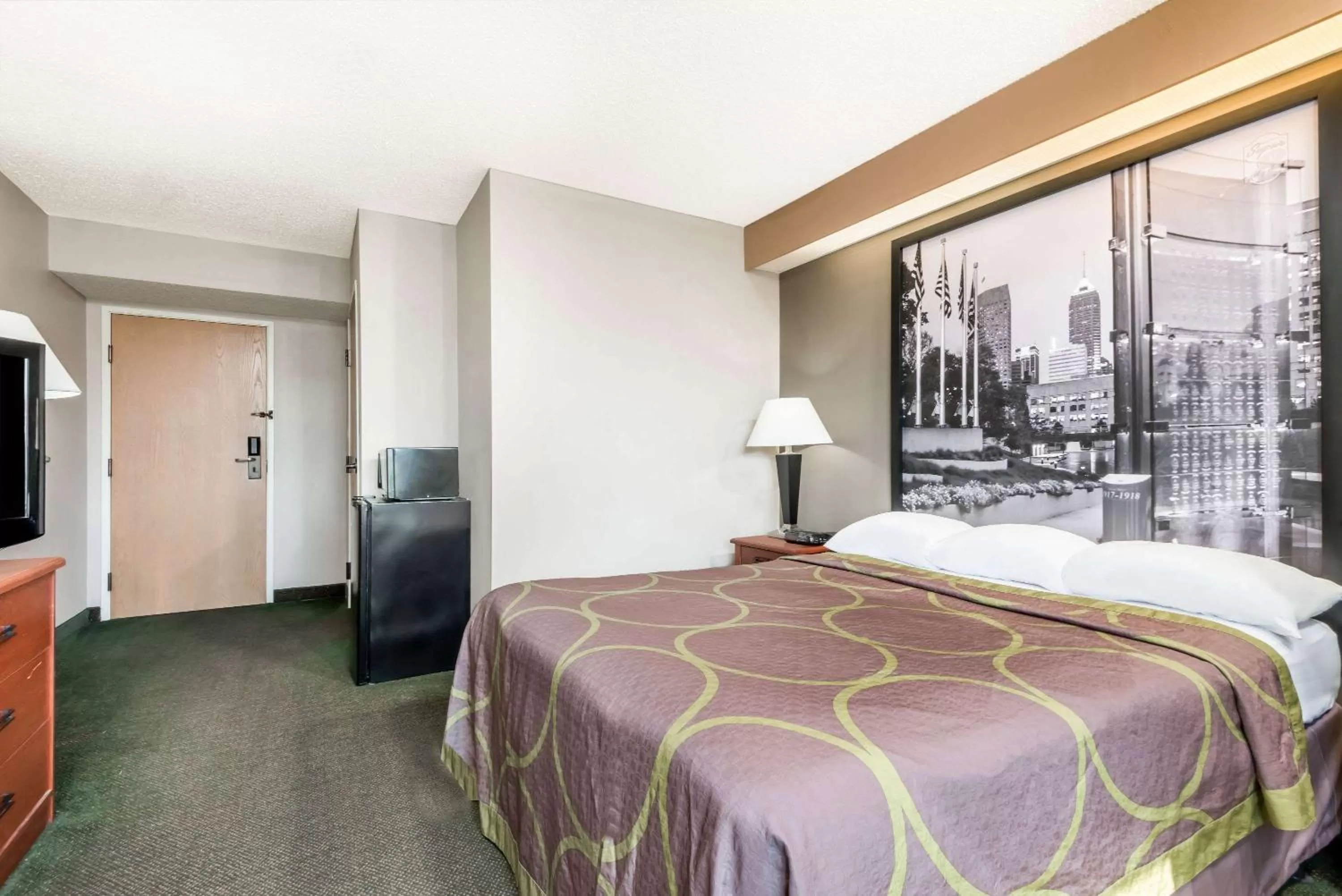 Photo of the whole room, Bed in Super 8 by Wyndham Jasper