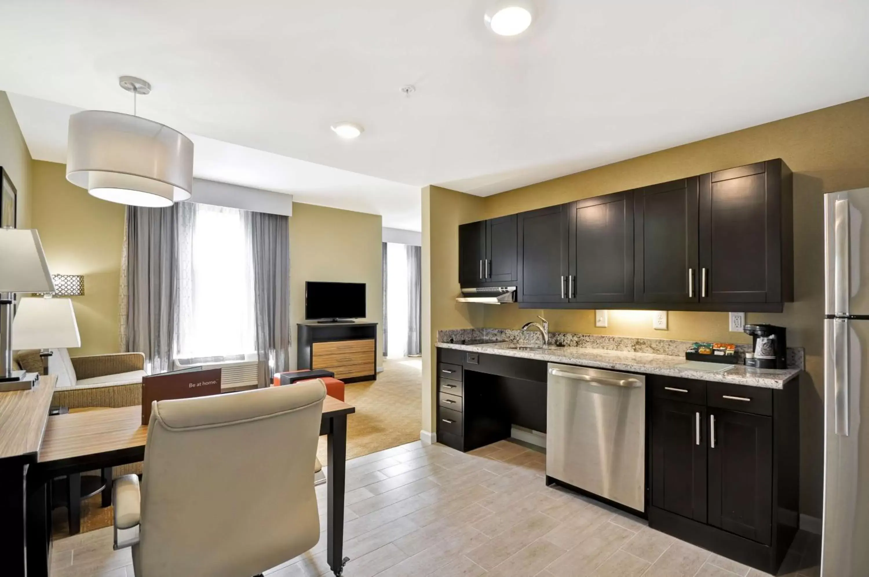 Bedroom, Kitchen/Kitchenette in Homewood Suites By Hilton Augusta Gordon Highway