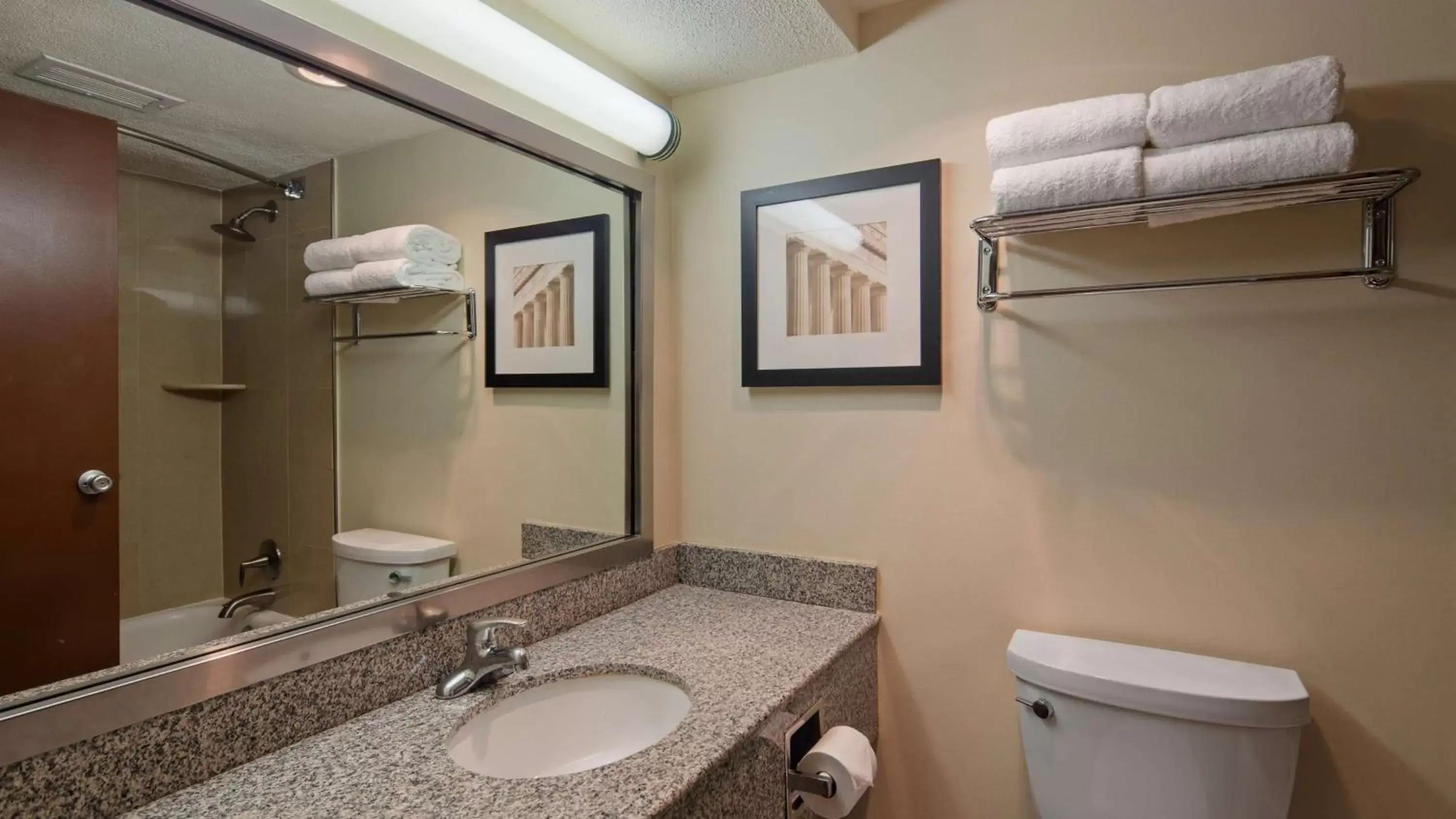 Photo of the whole room, Bathroom in Best Western Capital Beltway