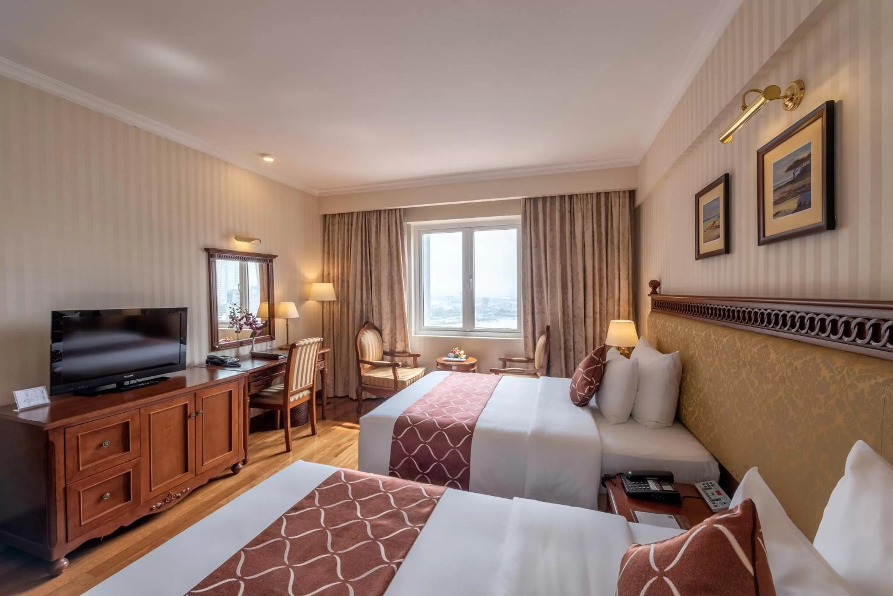 Bedroom, Bed in Hotel Grand Saigon