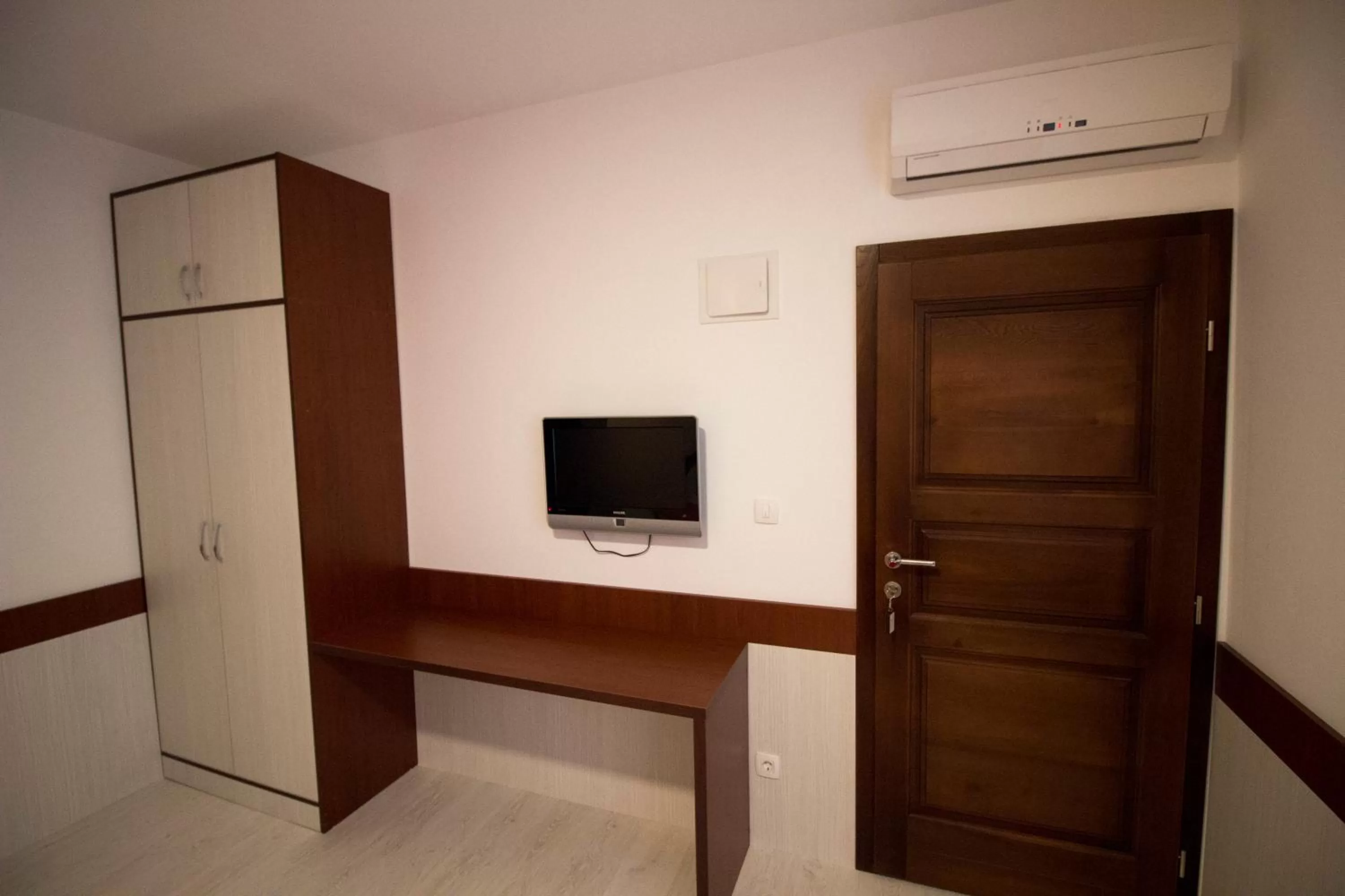 TV and multimedia, TV/Entertainment Center in Villa Bojcic