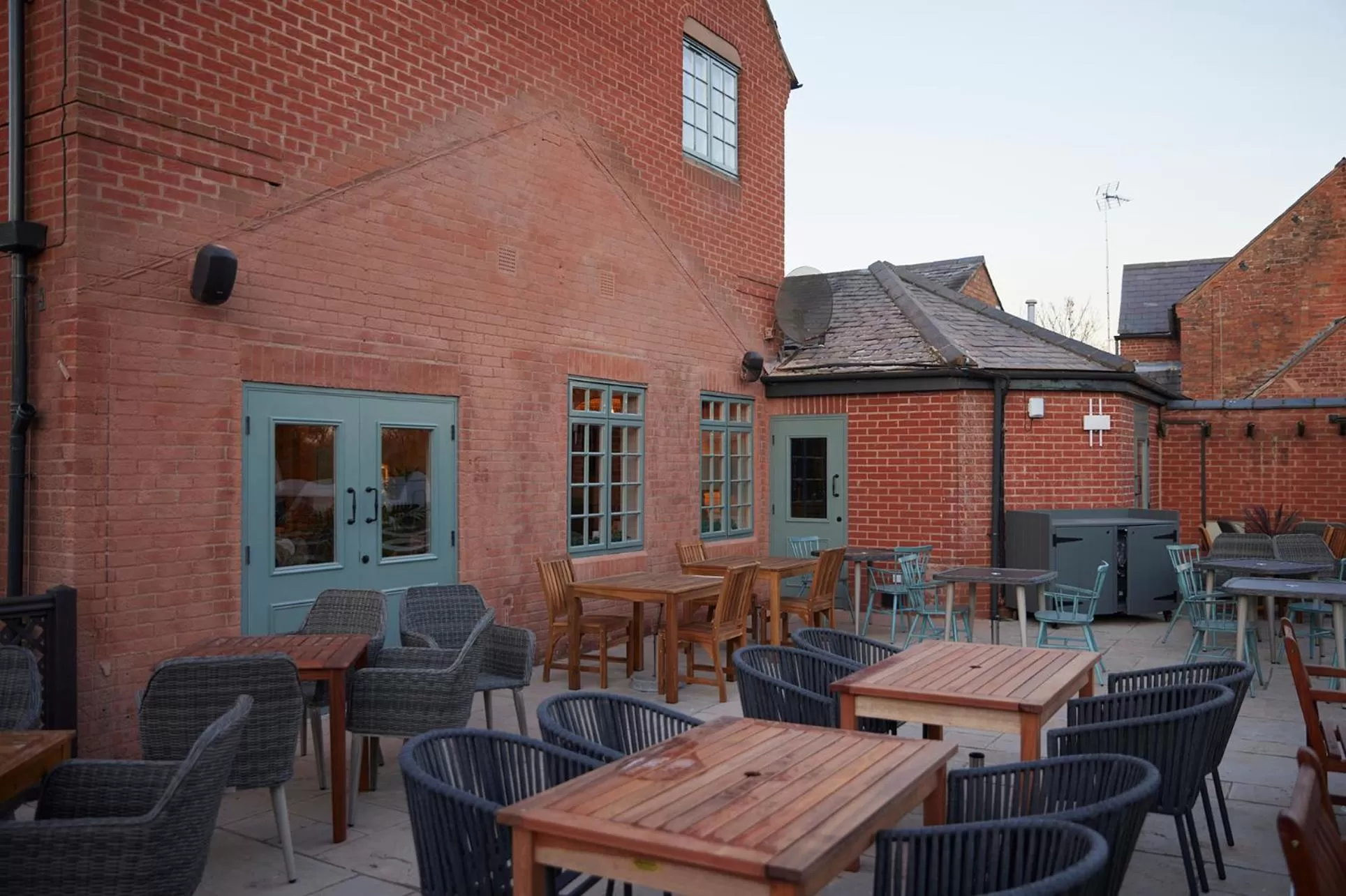 Castle Hotel by Chef & Brewer Collection