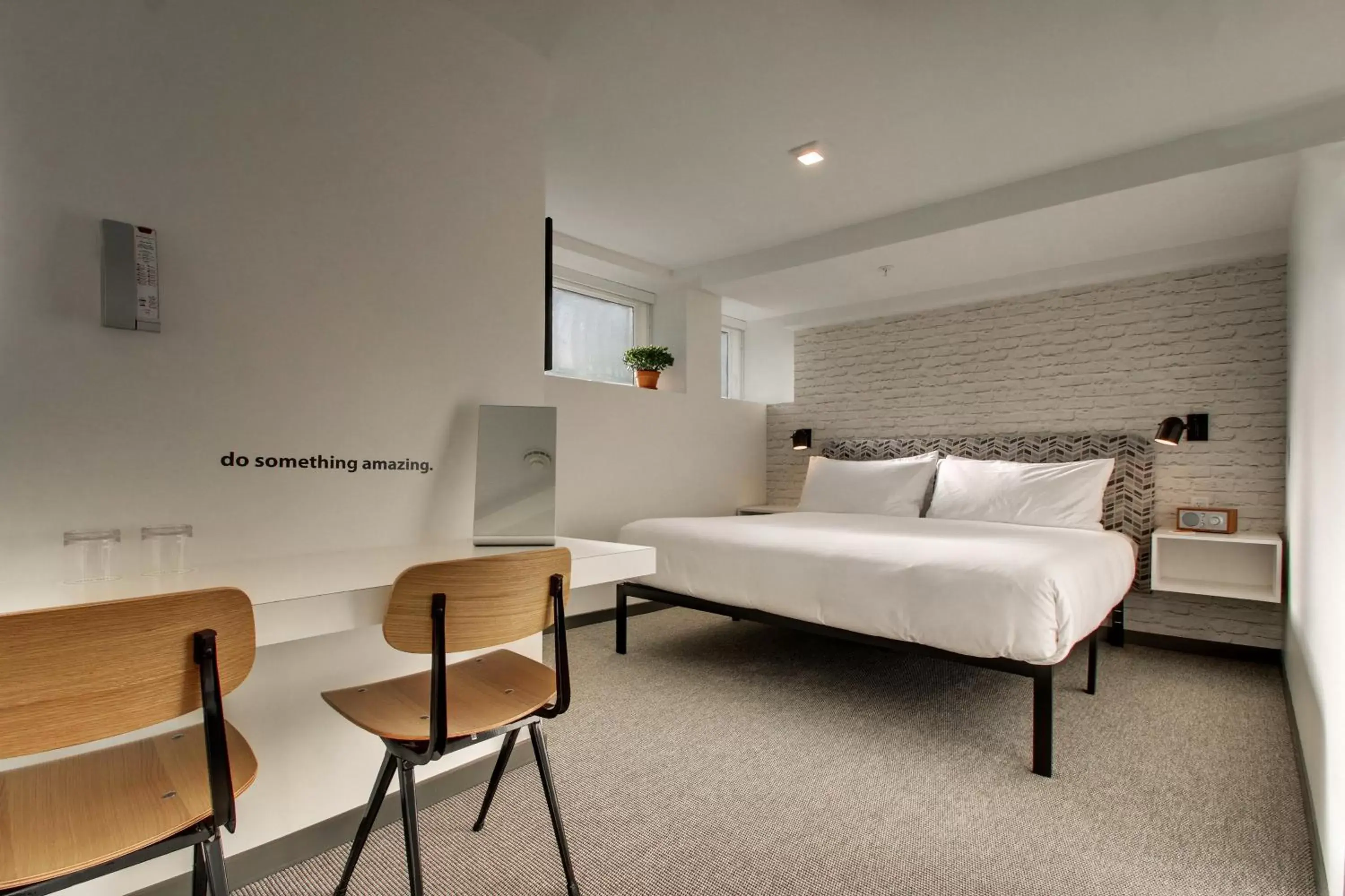 Bedroom, Bed in Hotel Hive