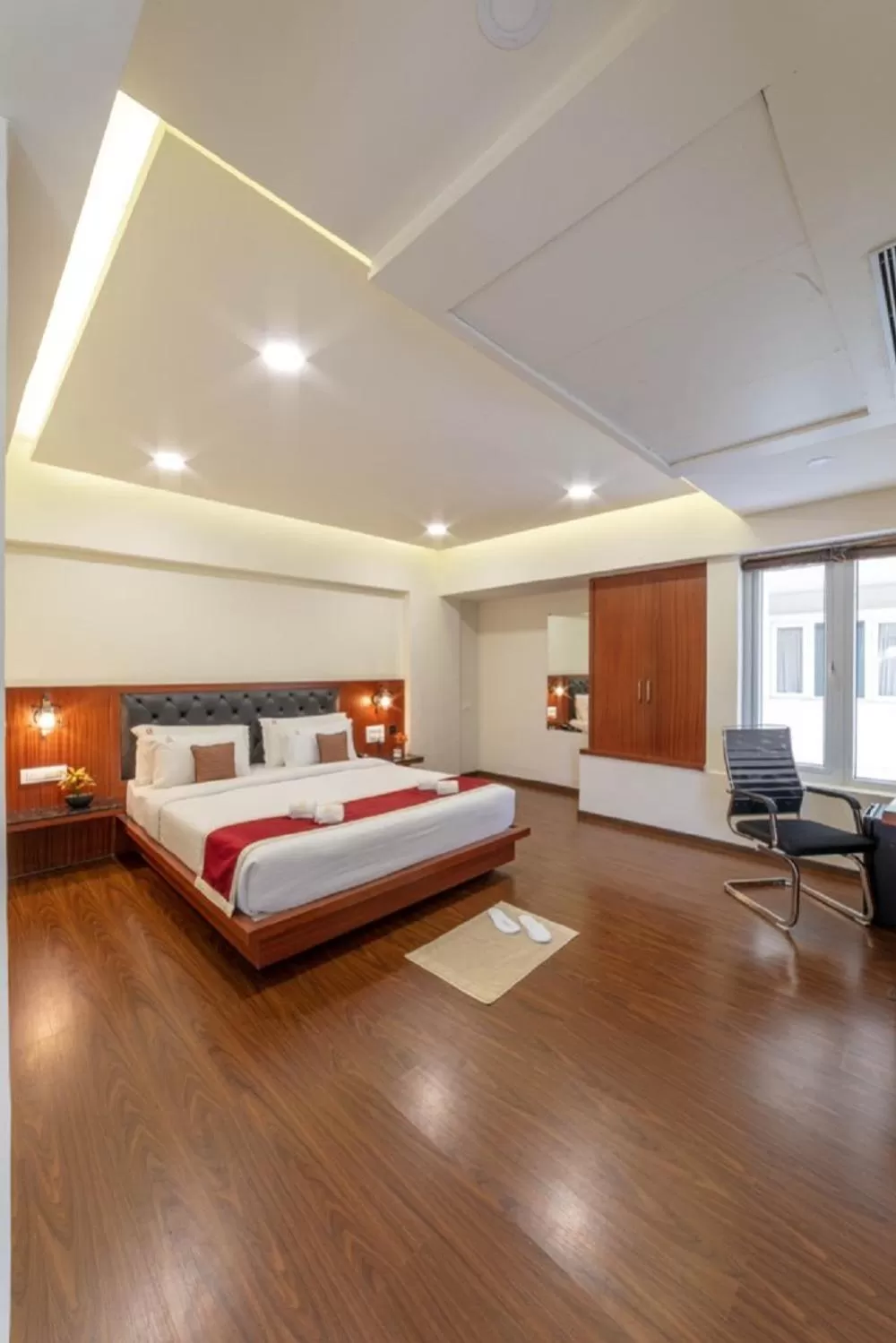 Bedroom, Bed in Ashok inn