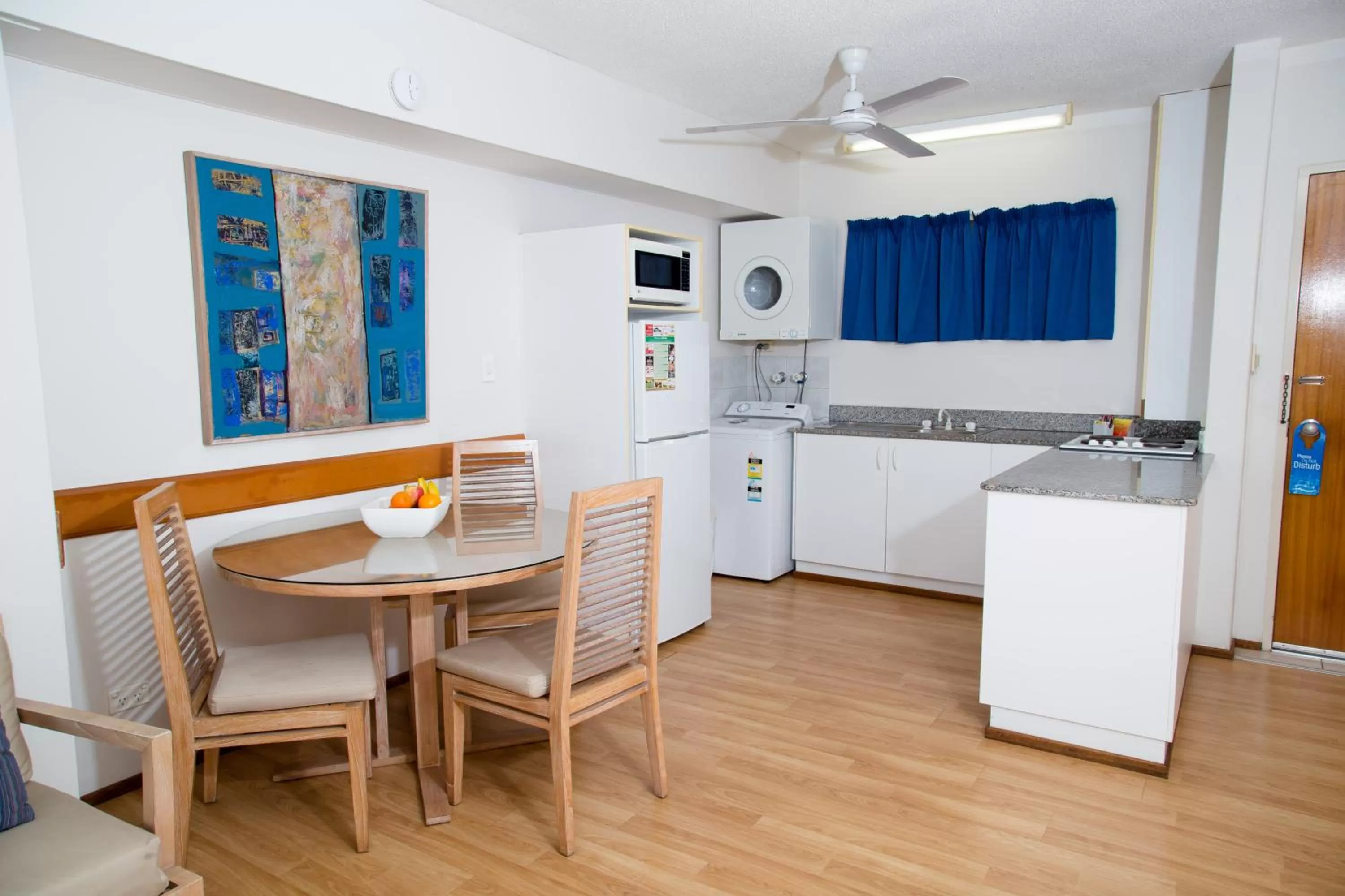 Kitchen or kitchenette in Cullen Bay Resorts
