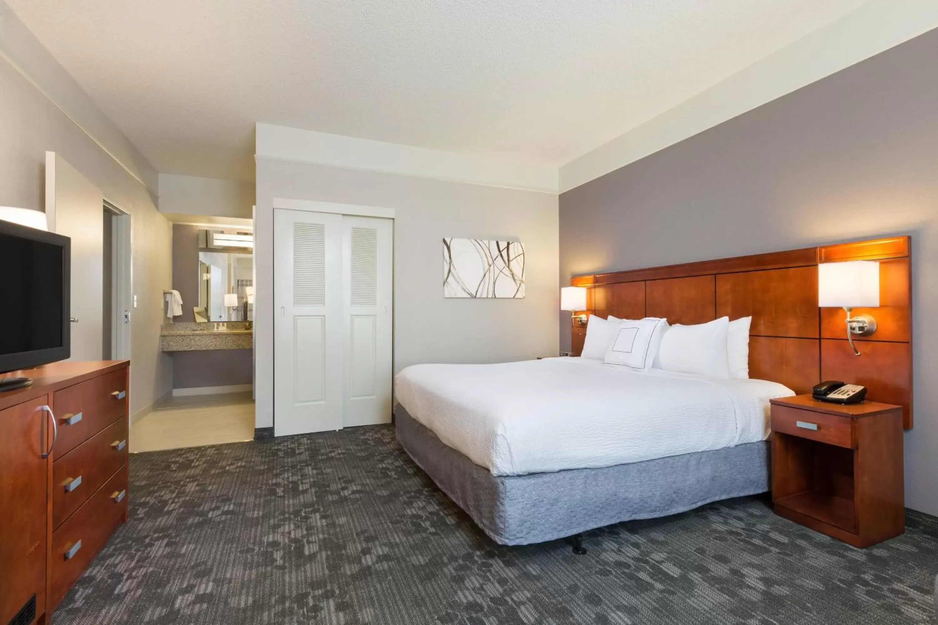 Bedroom, Bed in Courtyard by Marriott Houston Galleria