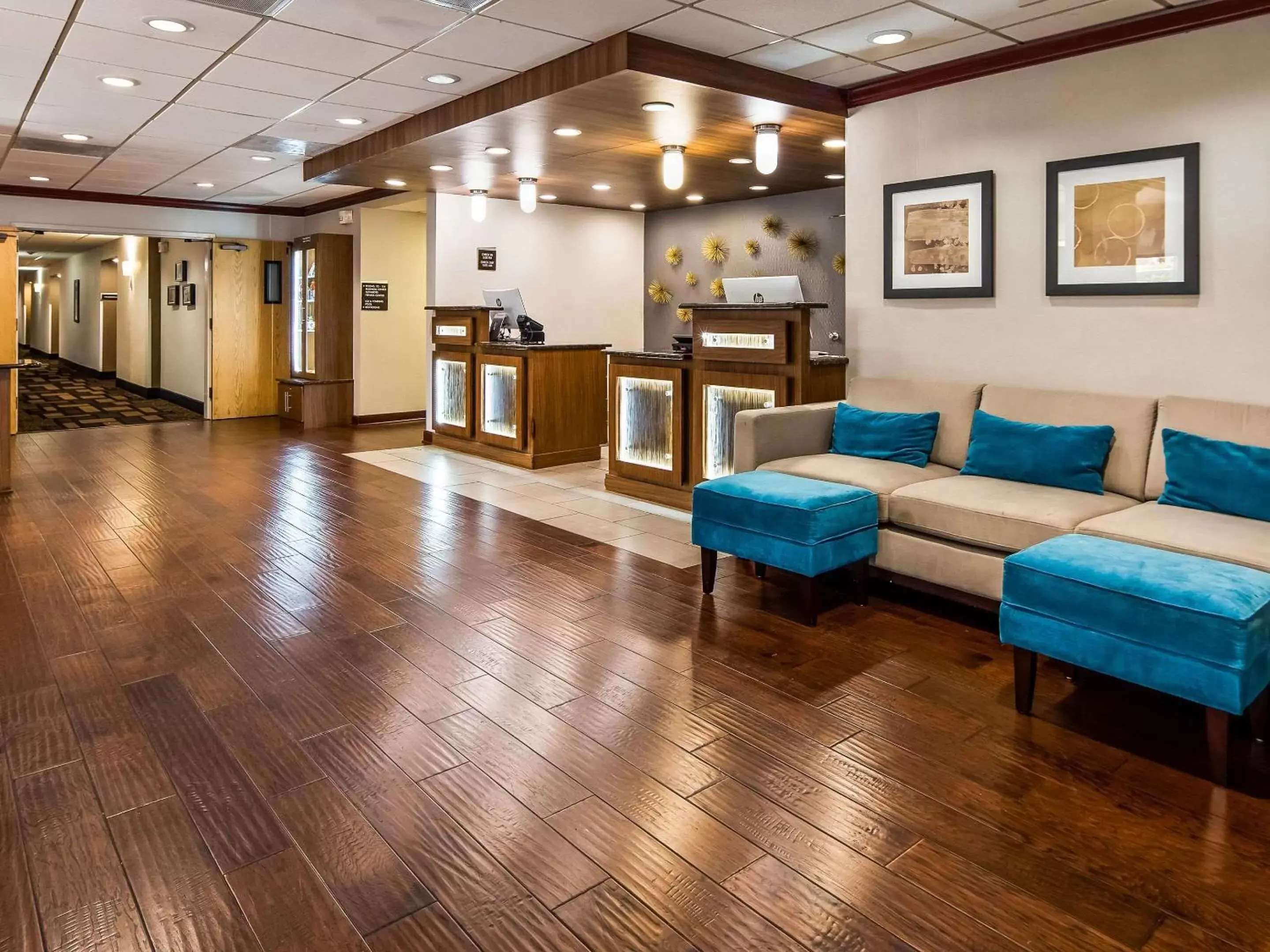 Lobby or reception in Clarion Pointe near Medical Center Lobby or reception in Clarion Pointe near Medical Center
