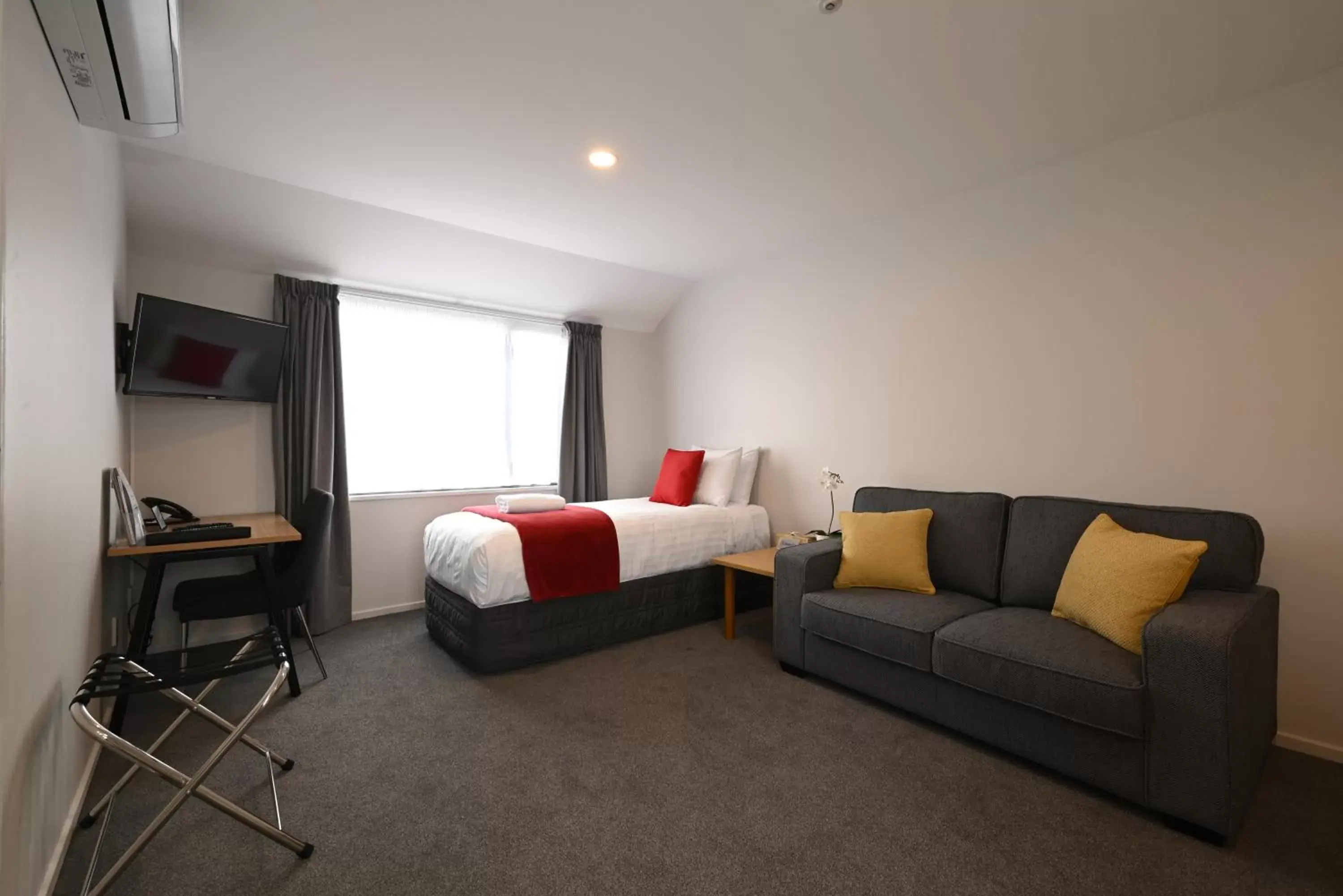 TV and multimedia in Riccarton Mall Motel