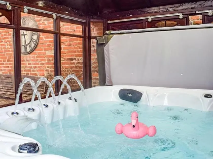 Hot Tub in Little Lodge B&B Lutterworth