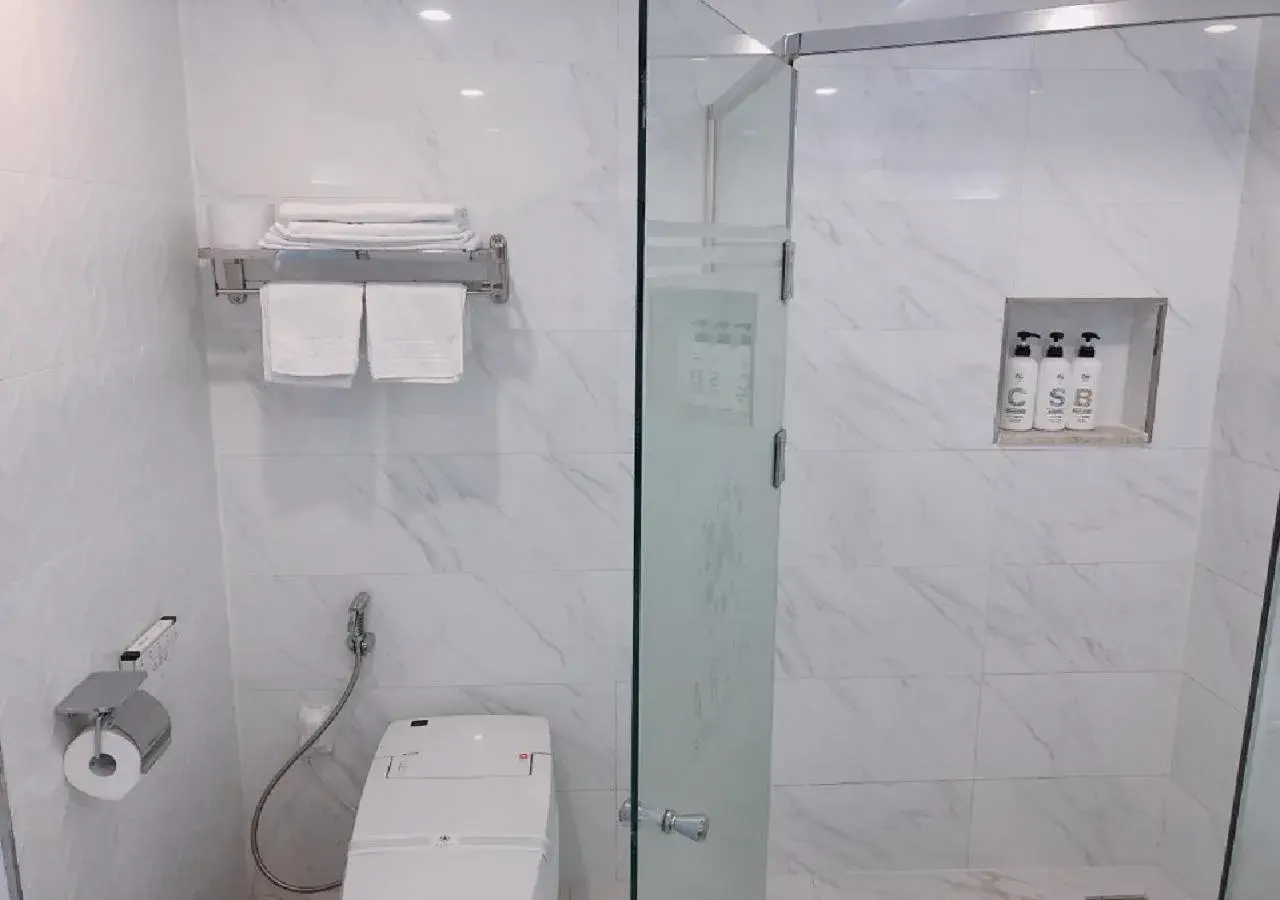 Bathroom in Gwangju Aura Hotel