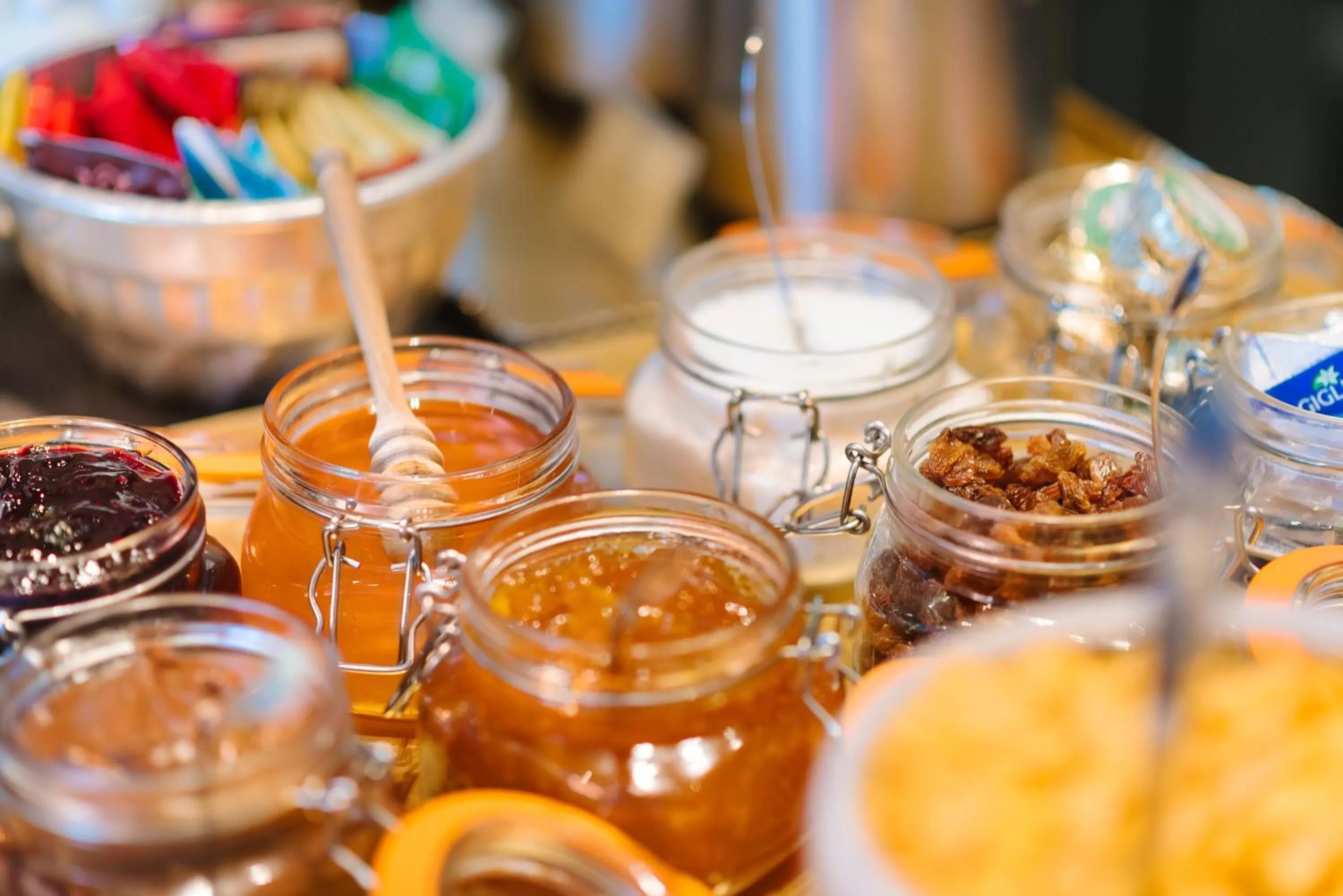 Buffet breakfast in Windsor Hotel Milano