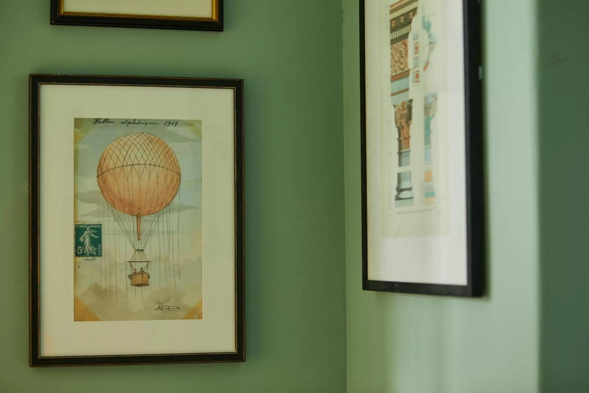 Restaurant/places to eat in The Retreat, Elcot Park