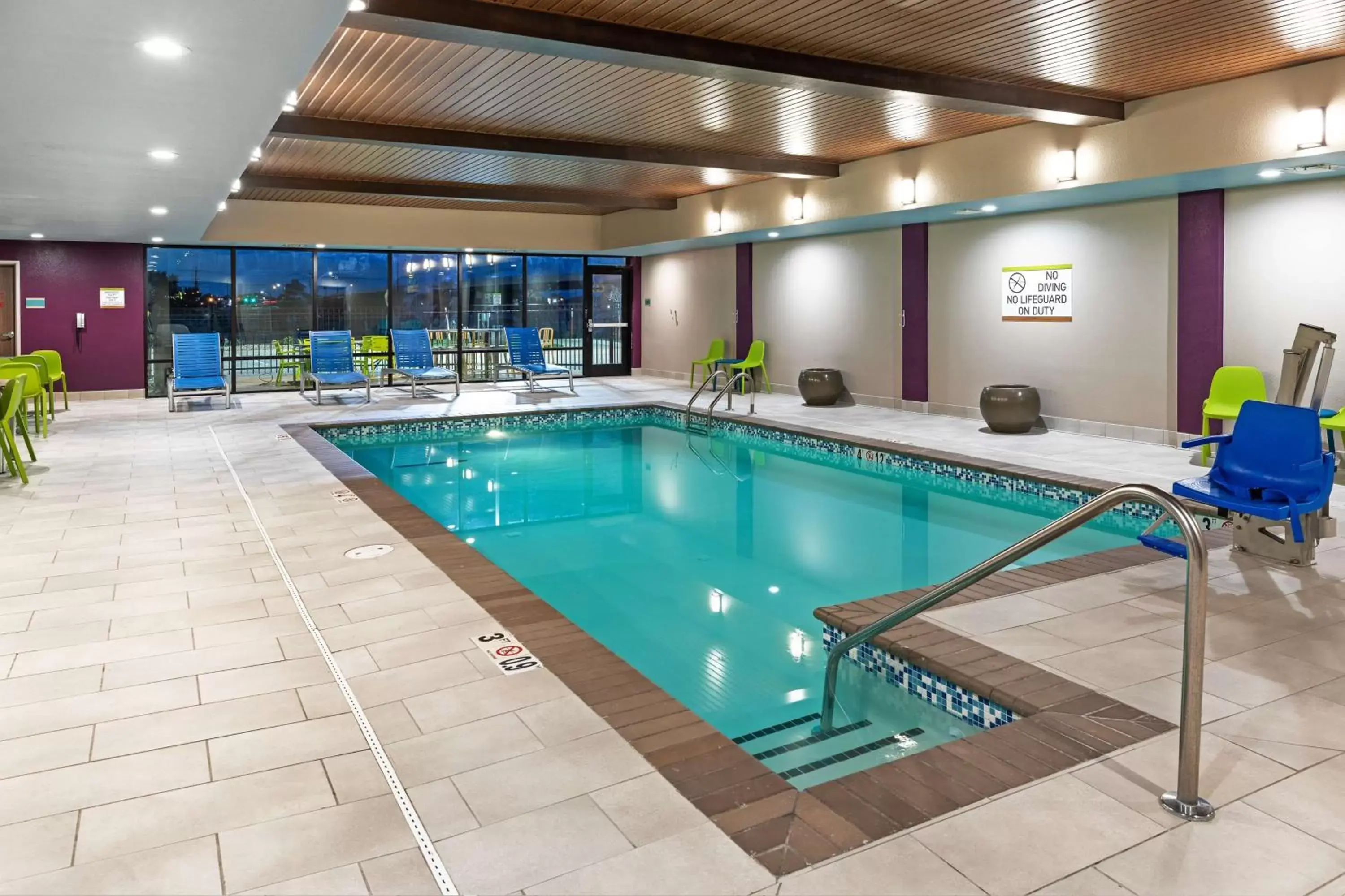 Pool view, Swimming Pool in Home2 Suites by Hilton Weatherford