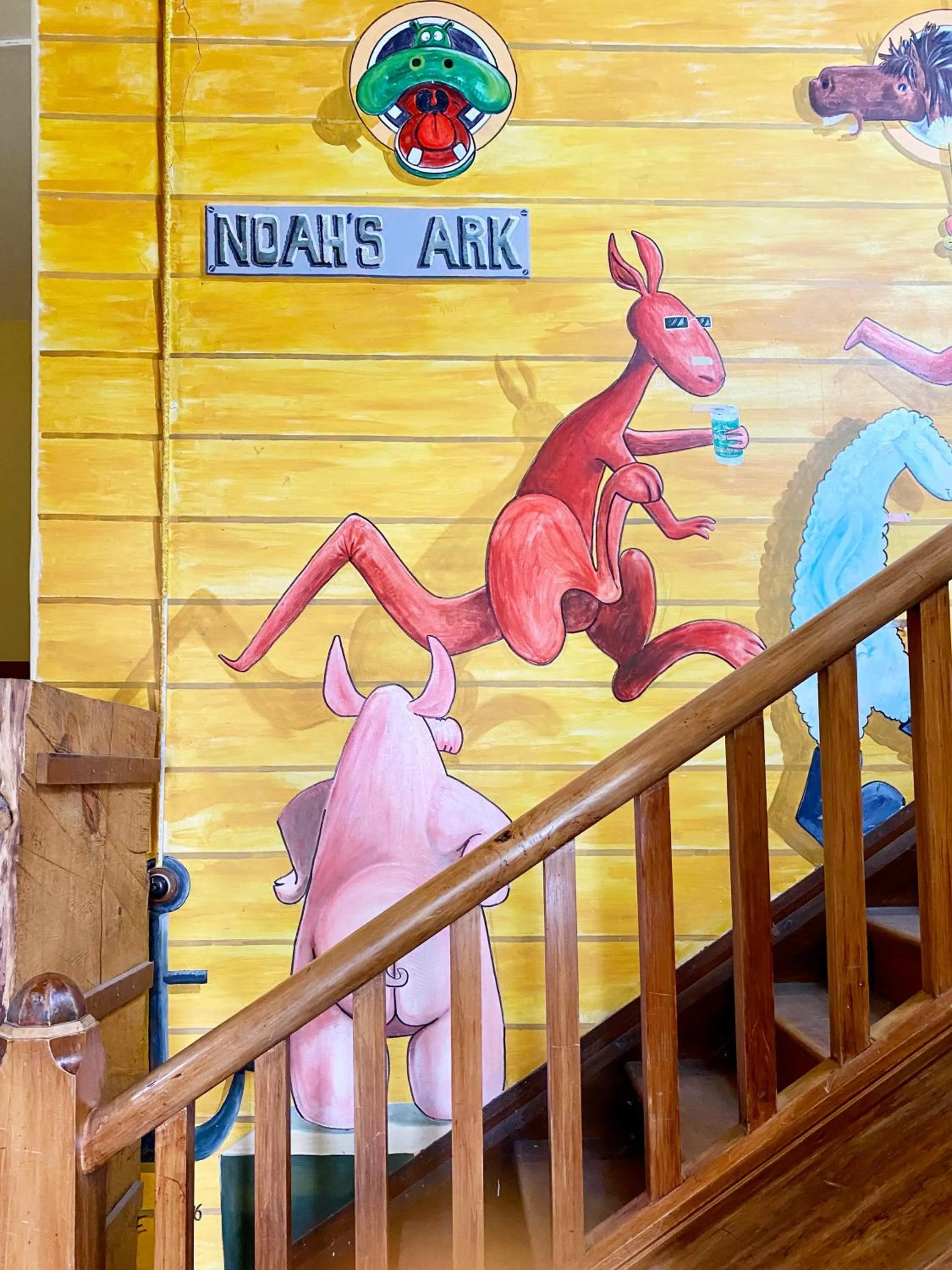 Decorative detail in Noah's Ark Flashpacker
