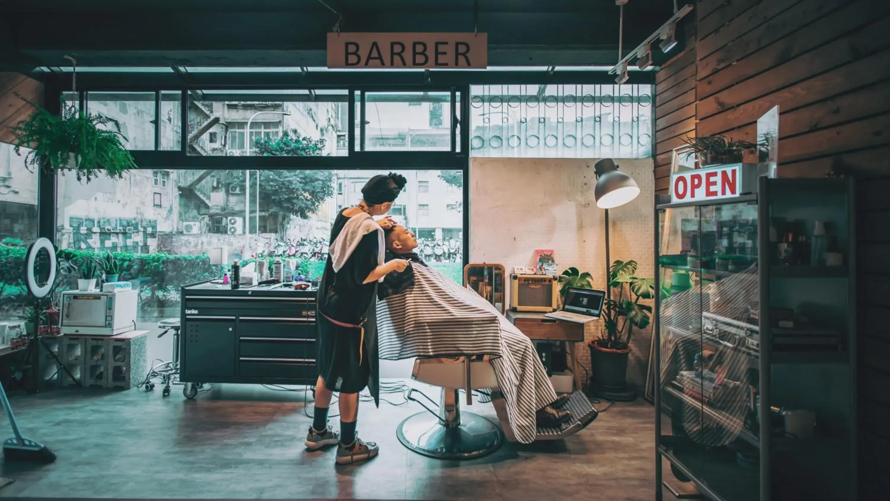 On-site shops in Meander Taipei Hostel