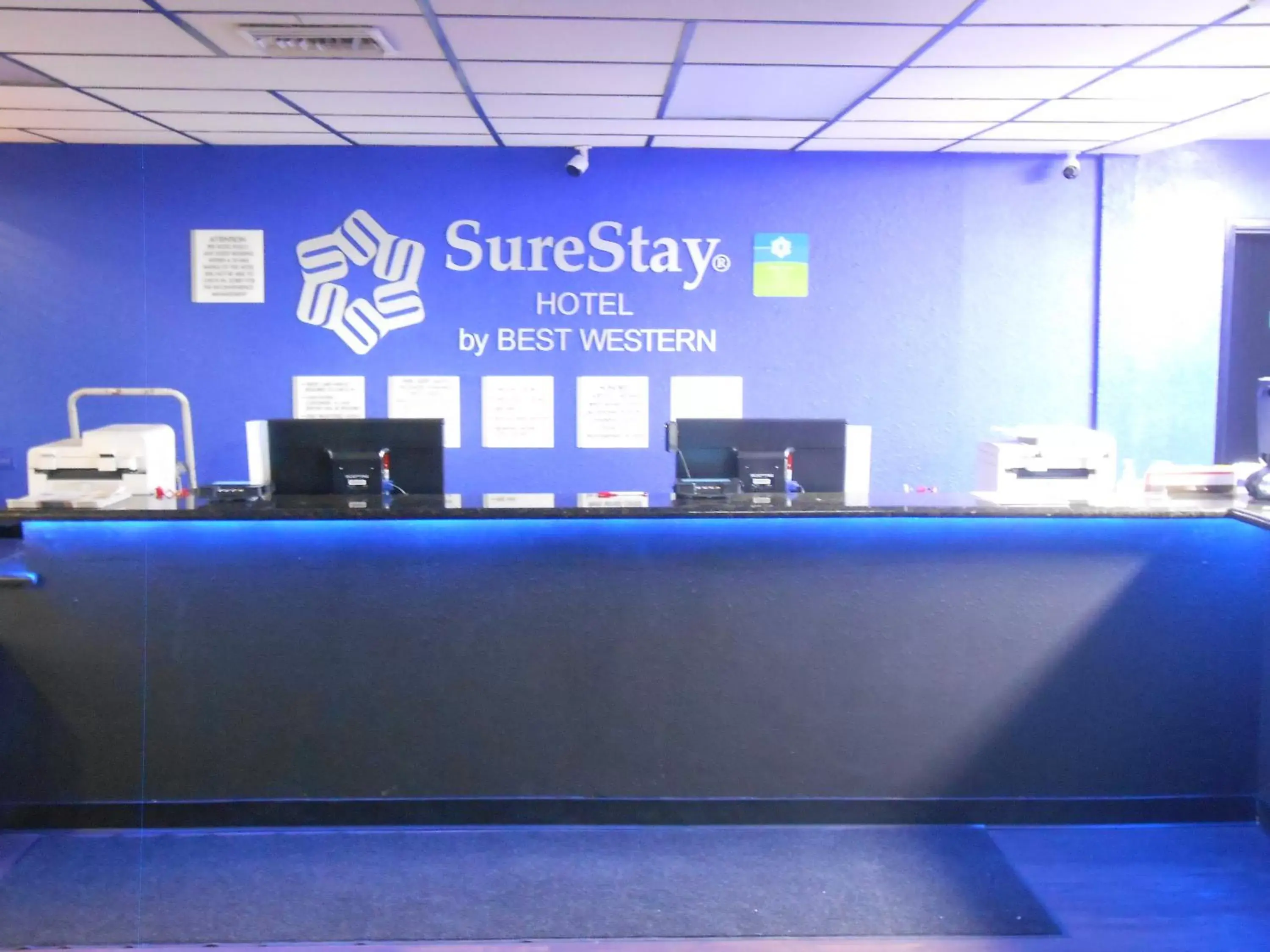 Lobby or reception in SureStay Hotel by Best Western Phoenix Airport