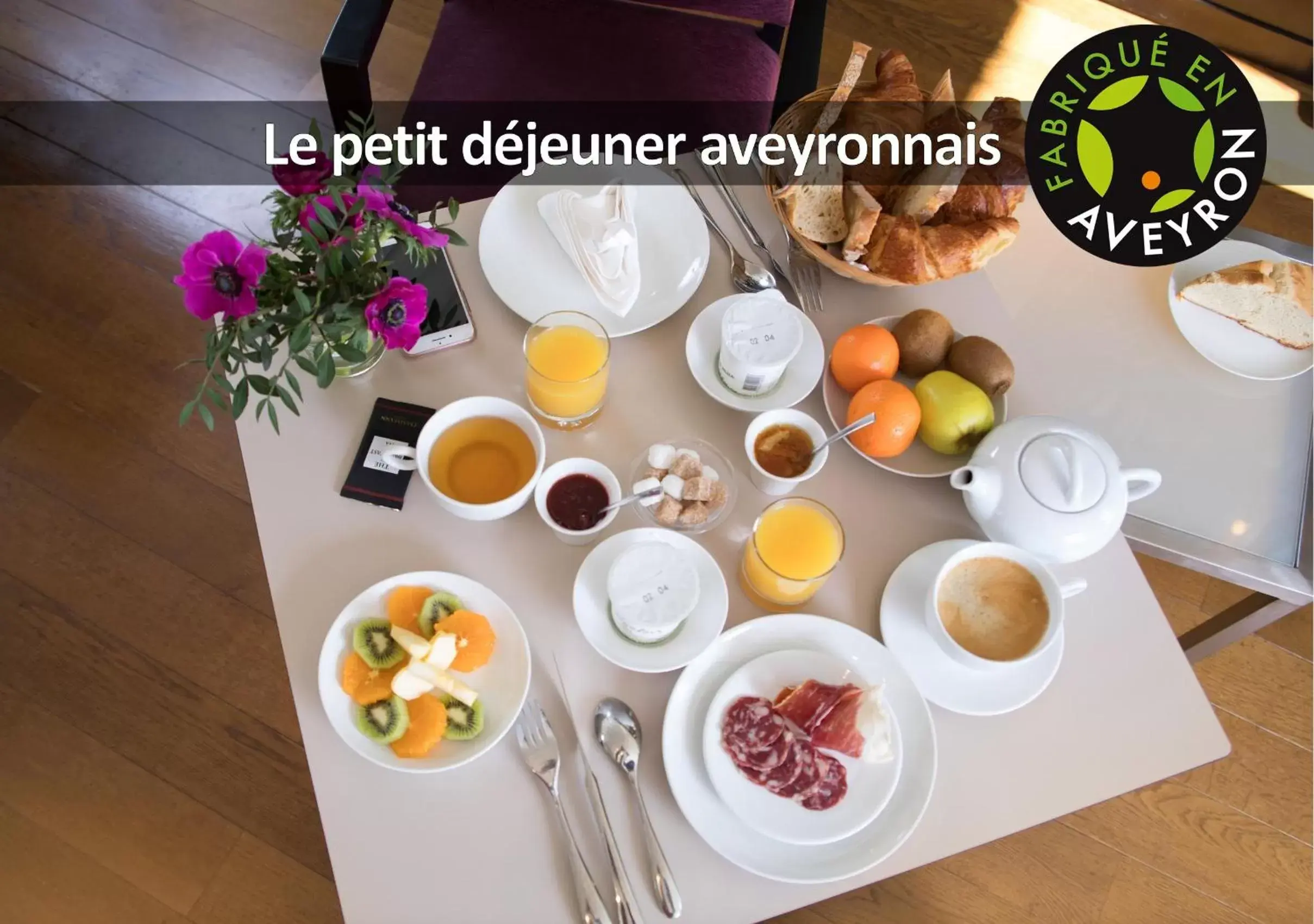Food and drinks in Hôtel La Ferme de Bourran