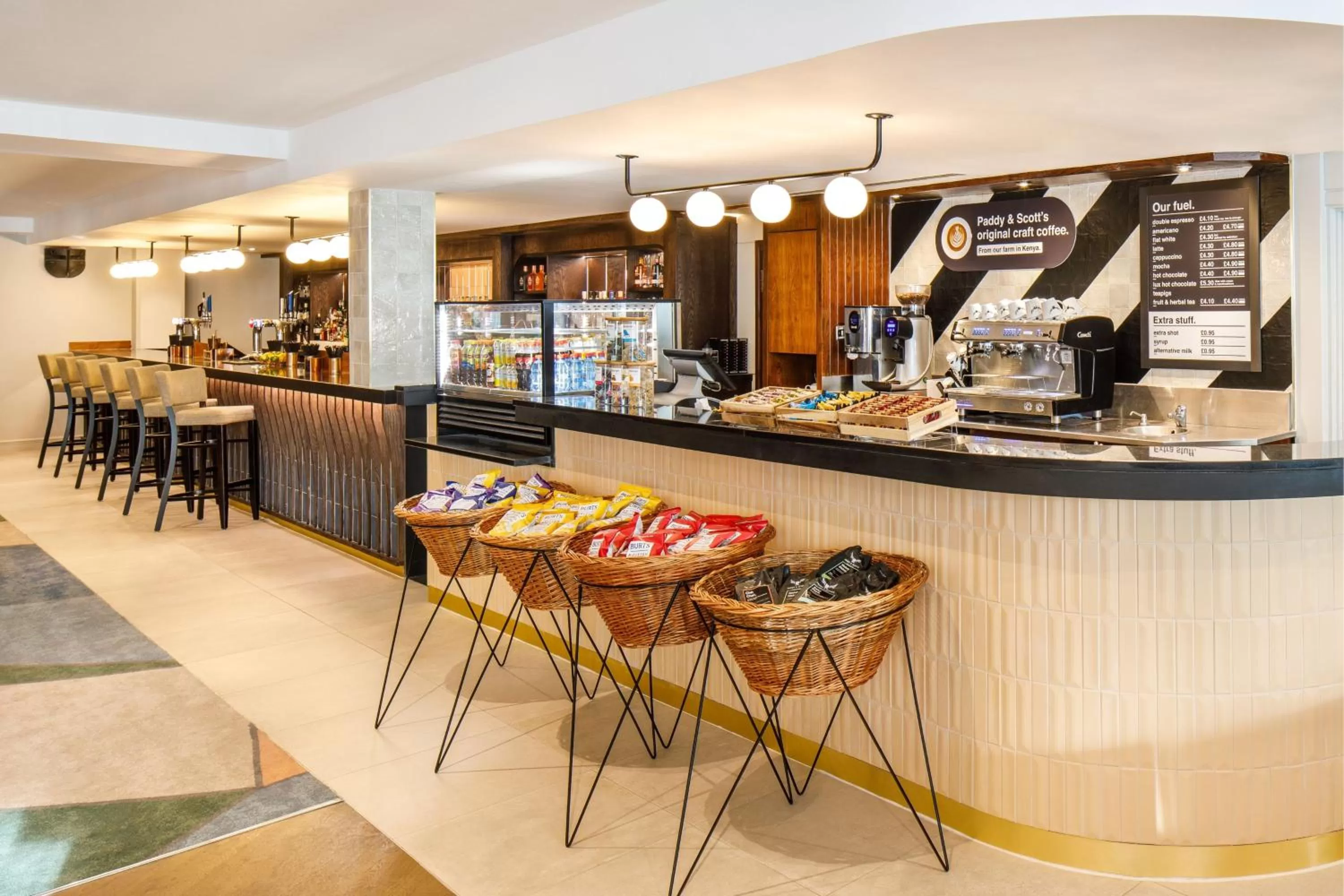 Lounge or bar in Delta Hotels by Marriott Warwick