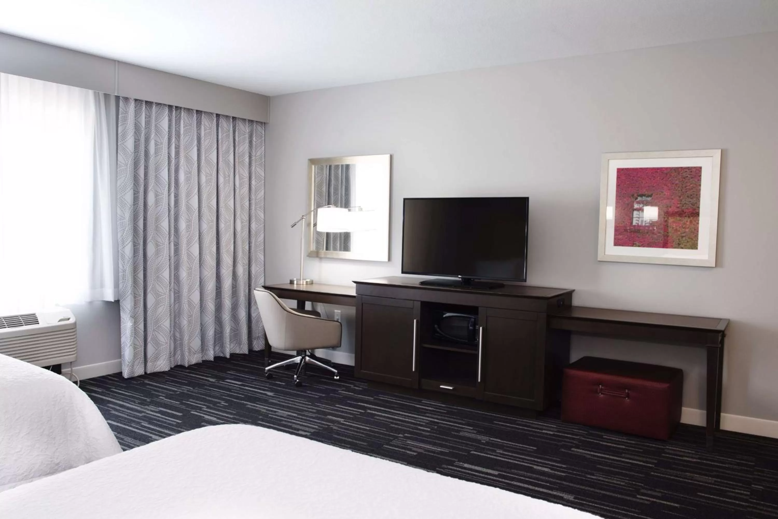 Bedroom, Bed in Hampton Inn & Suites Des Moines/Urbandale Ia
