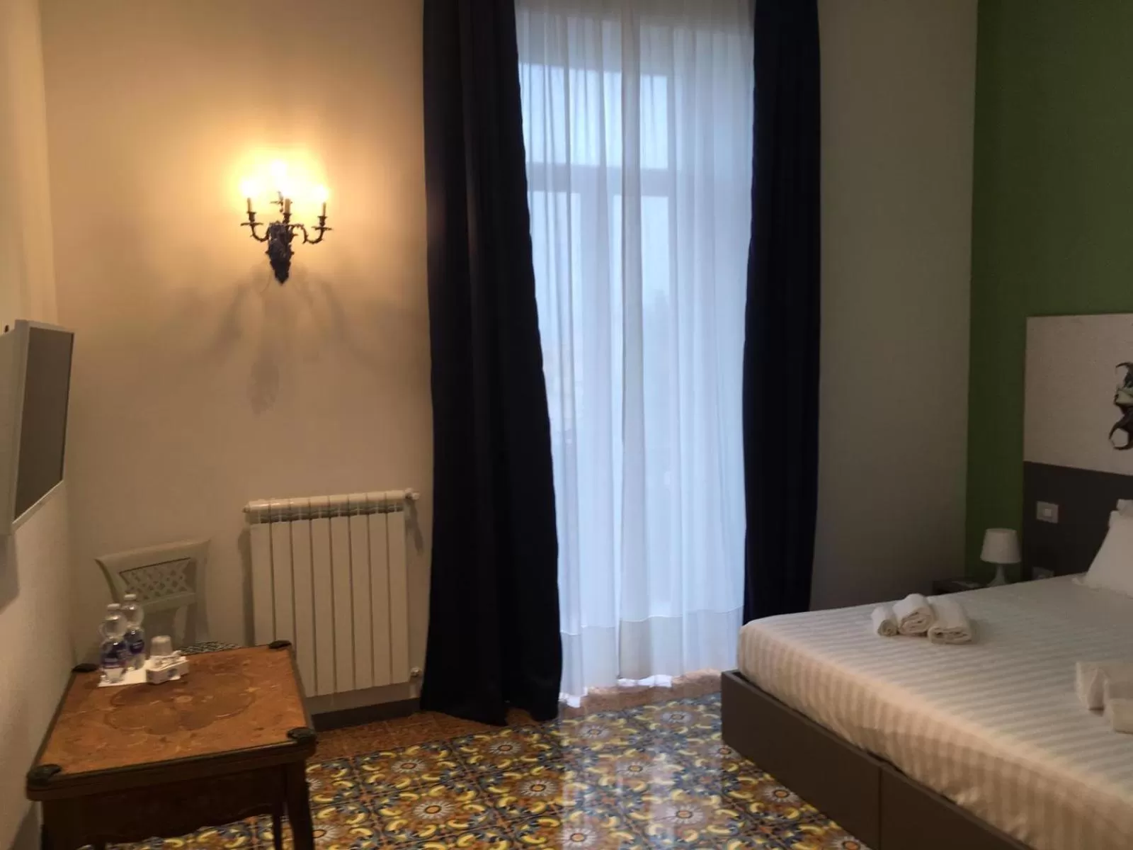 Photo of the whole room, Bed in Specchio di Parthenope B&B