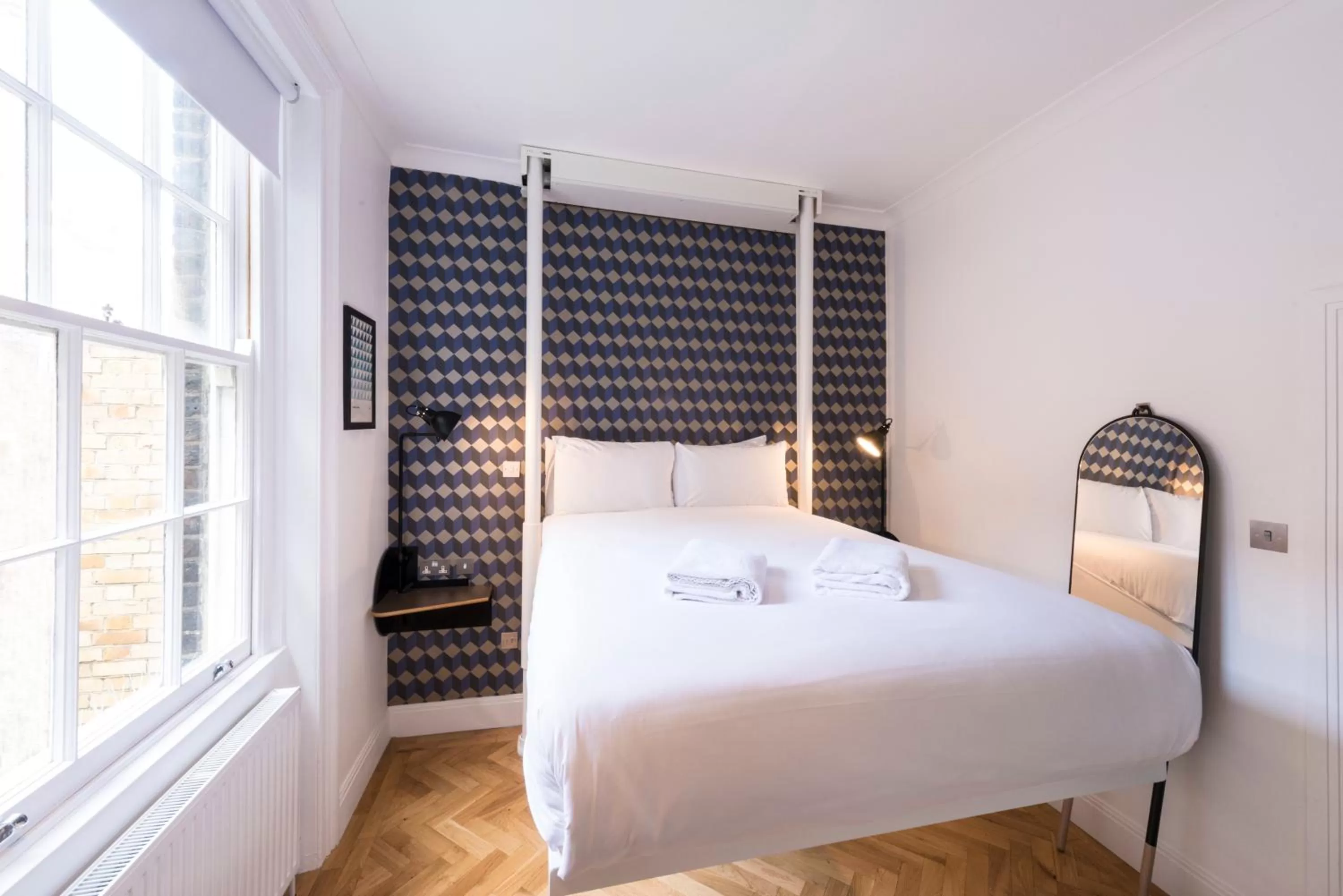 Photo of the whole room, Bed in The California - London Kings Cross